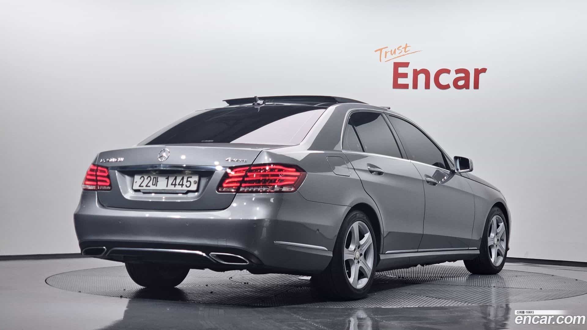 E-Class Mercedes-Benz 2014.8-OUTER-002