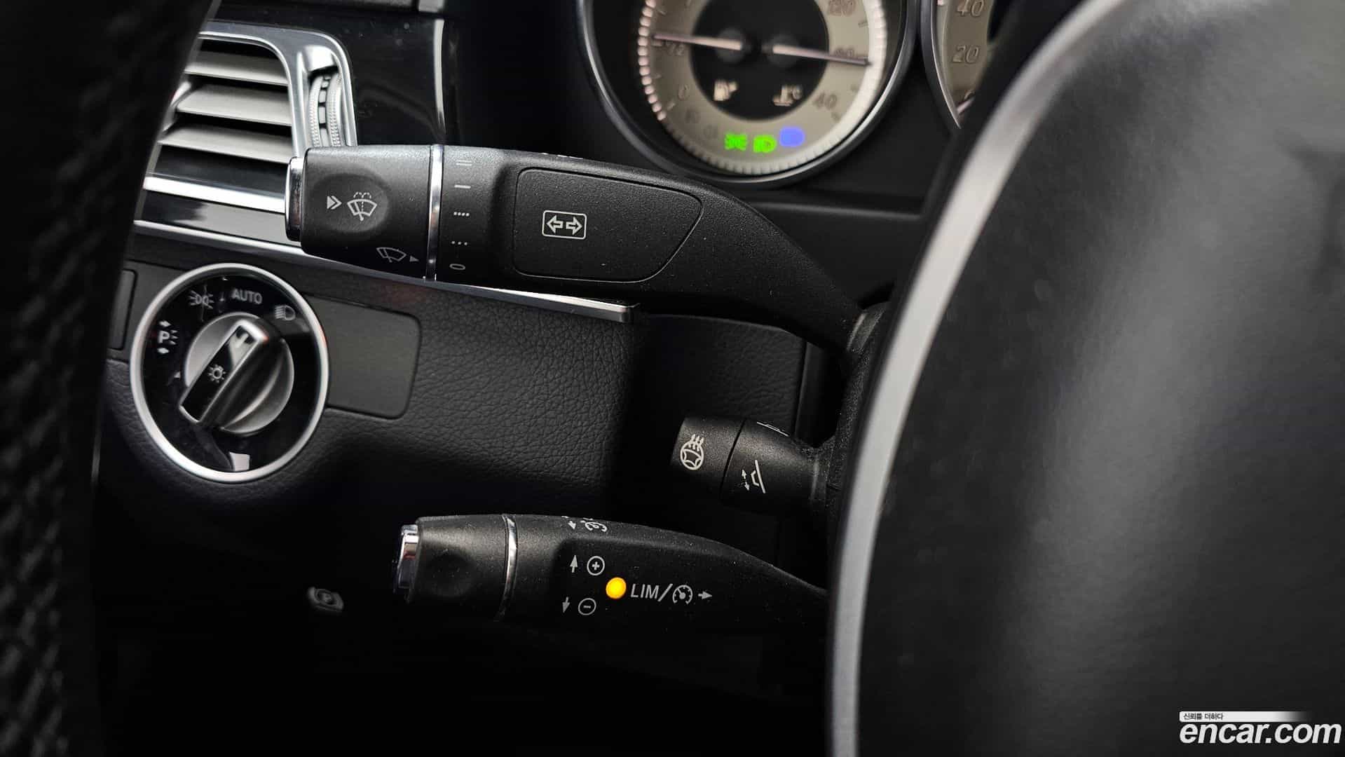 E-Class Mercedes-Benz 2014.8-OPTION-023