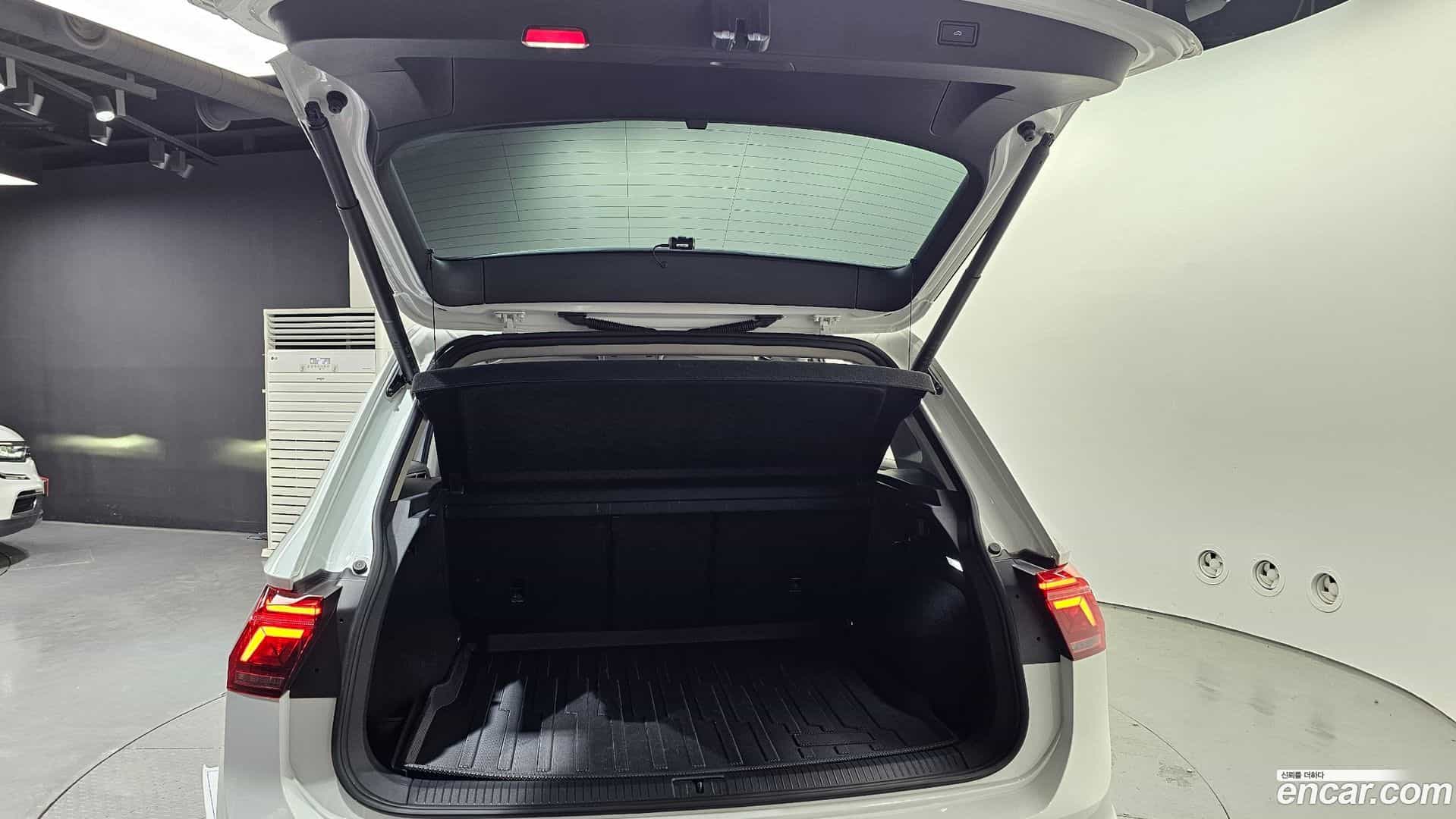 Tiguan Volkswagen 2024.5-OPTION-024