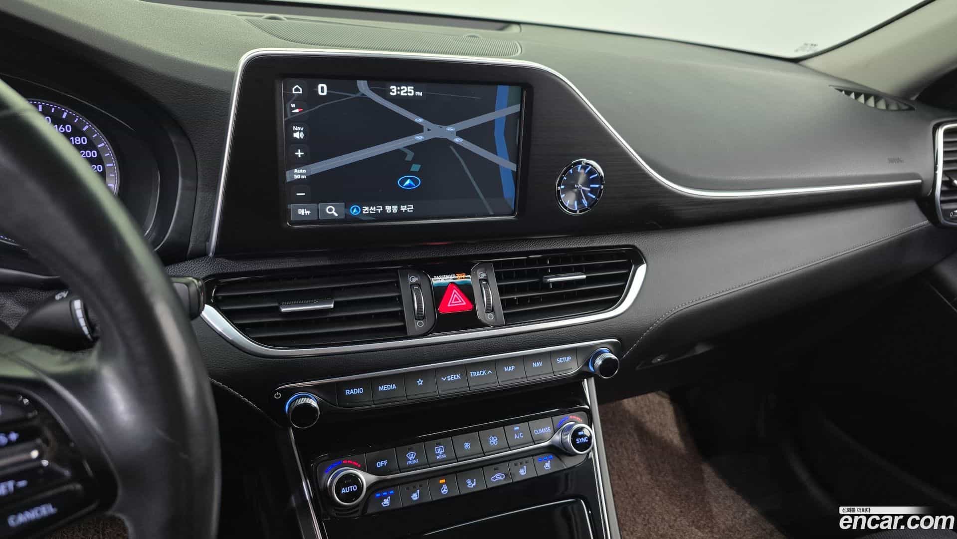 Grandeur Hyundai 2018.9-OPTION-016