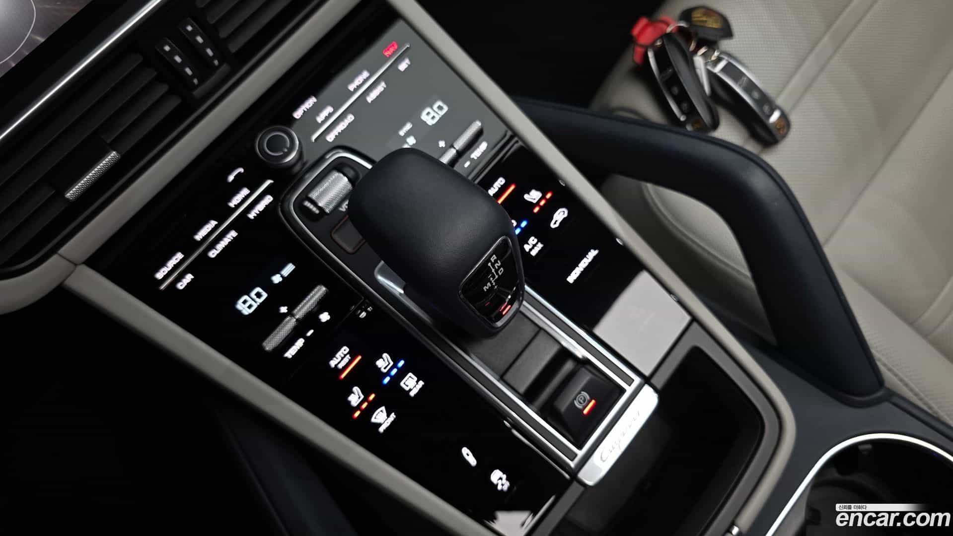 Cayenne Porsche 2021.1-INNER-009