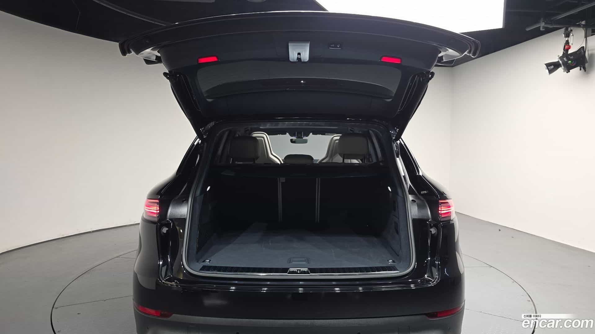 Cayenne Porsche 2021.1-OPTION-024
