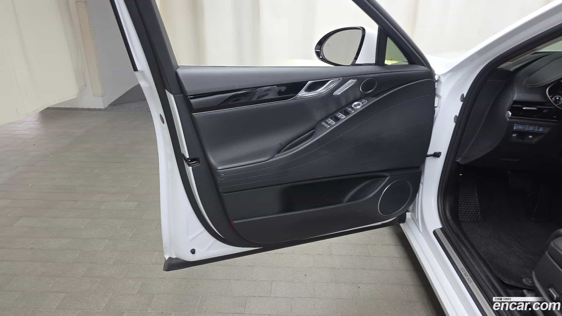 G80 Genesis 2023.7-INNER-034