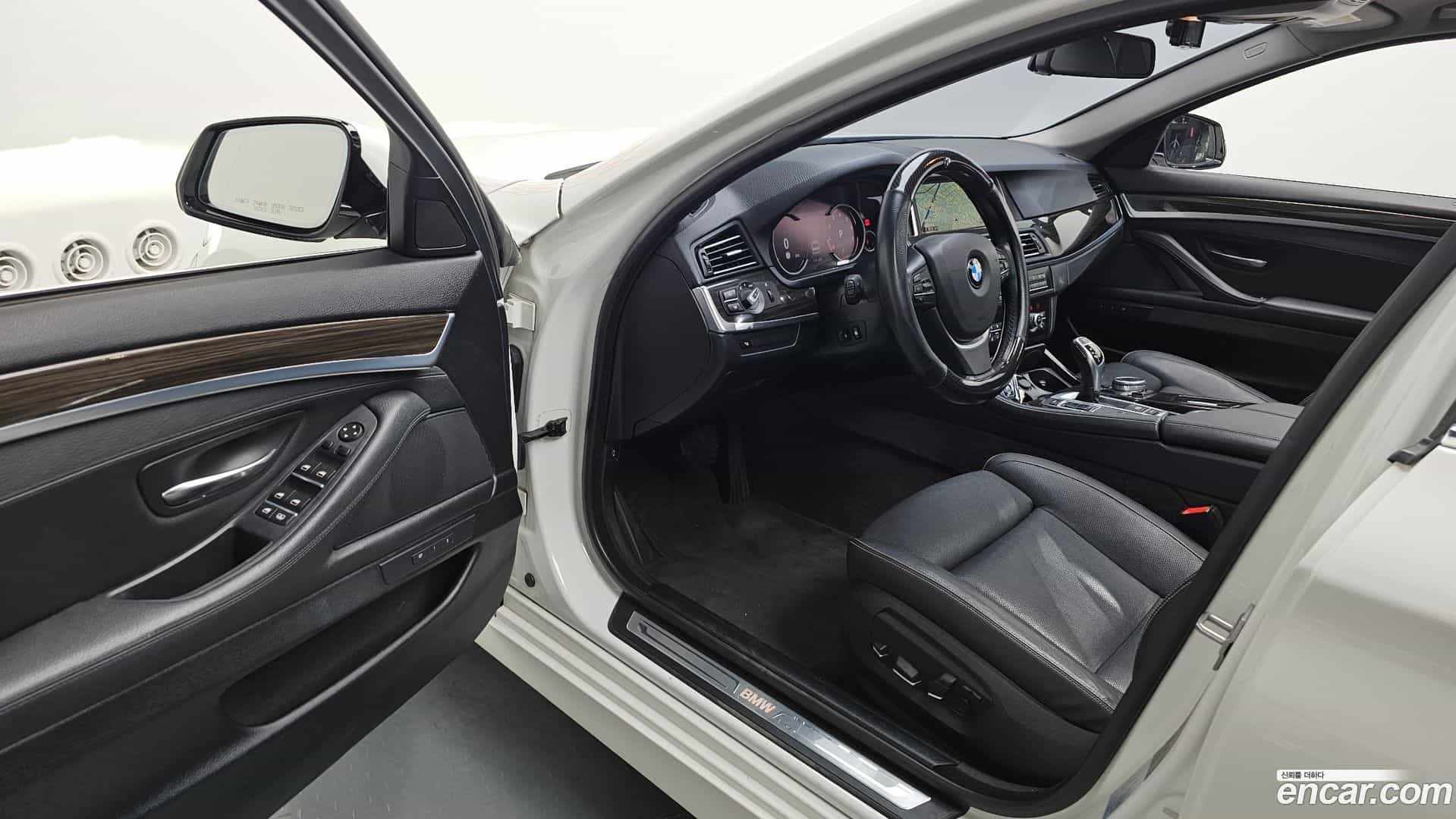 5-Series BMW 2016.0-OPTION-016