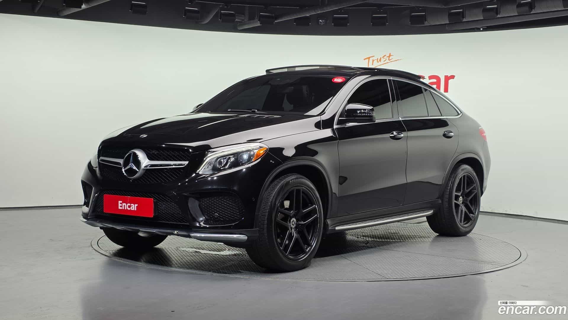 GLE-Class Mercedes-Benz 2017.5-OUTER-001