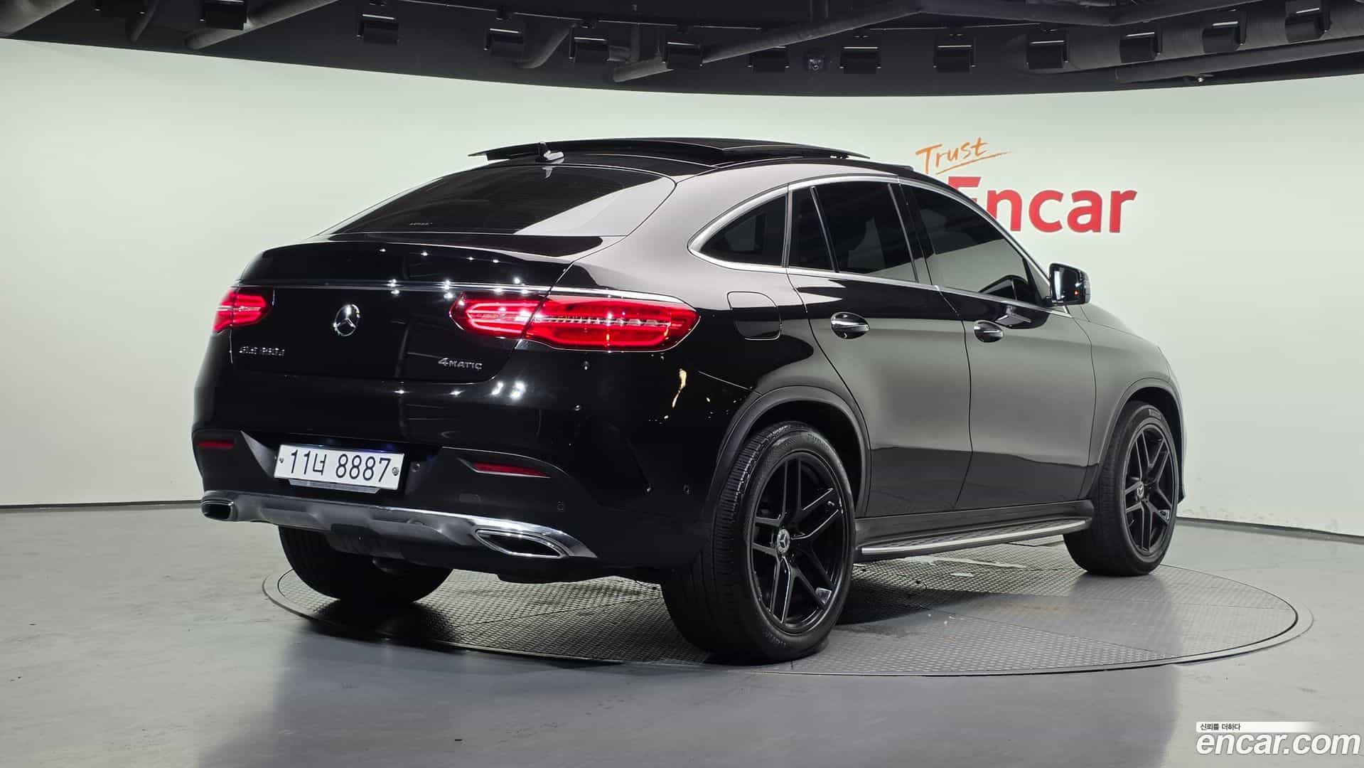 GLE-Class Mercedes-Benz 2017.5-OUTER-002