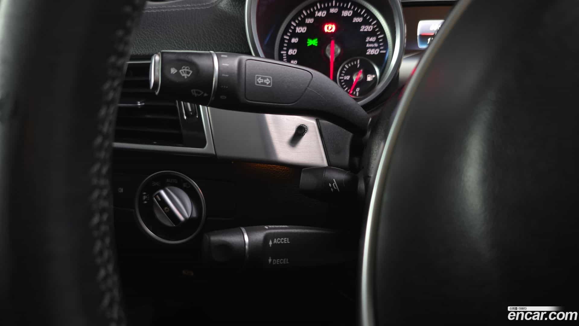 GLE-Class Mercedes-Benz 2017.5-OPTION-021