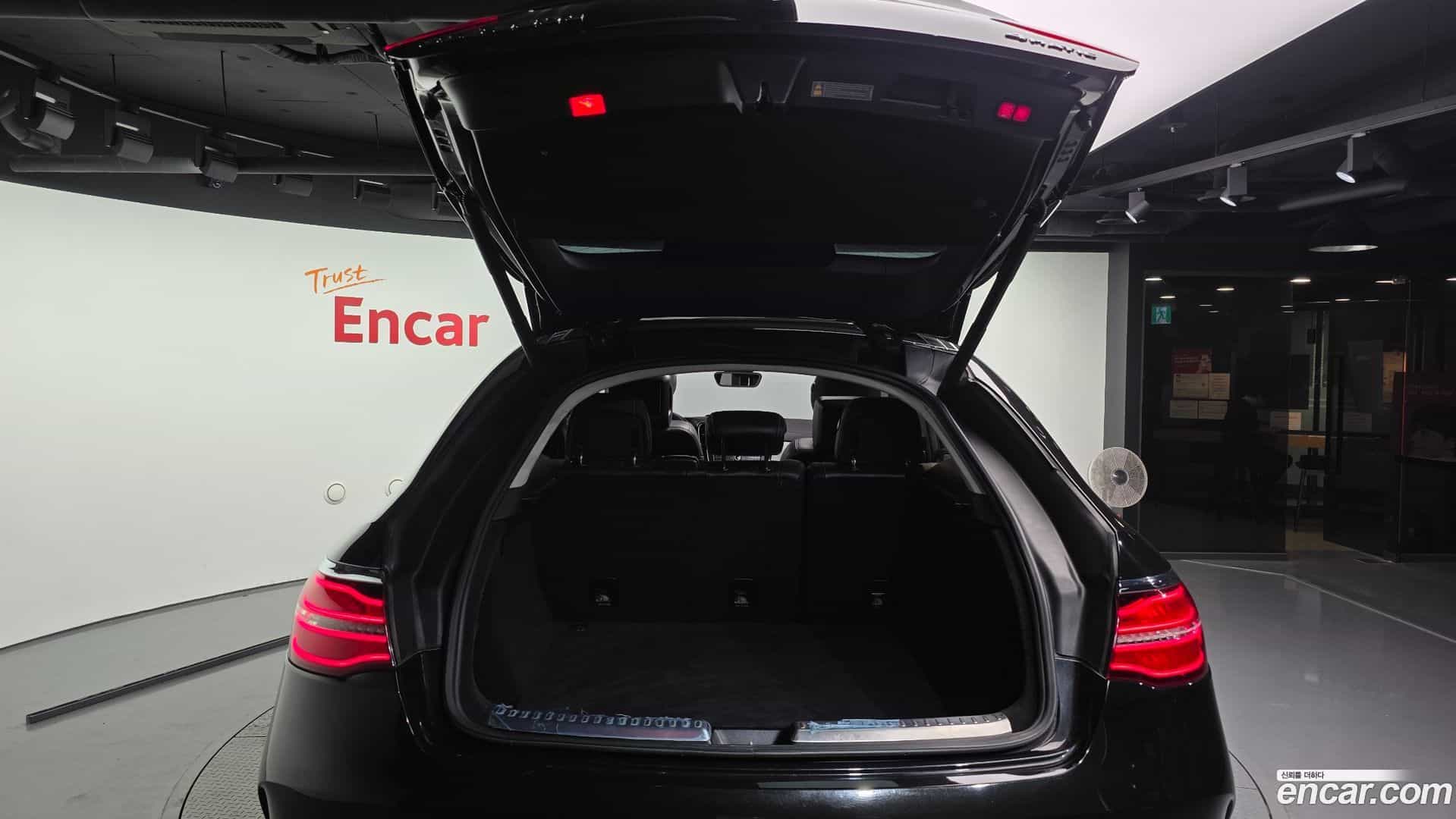 GLE-Class Mercedes-Benz 2017.5-OPTION-024