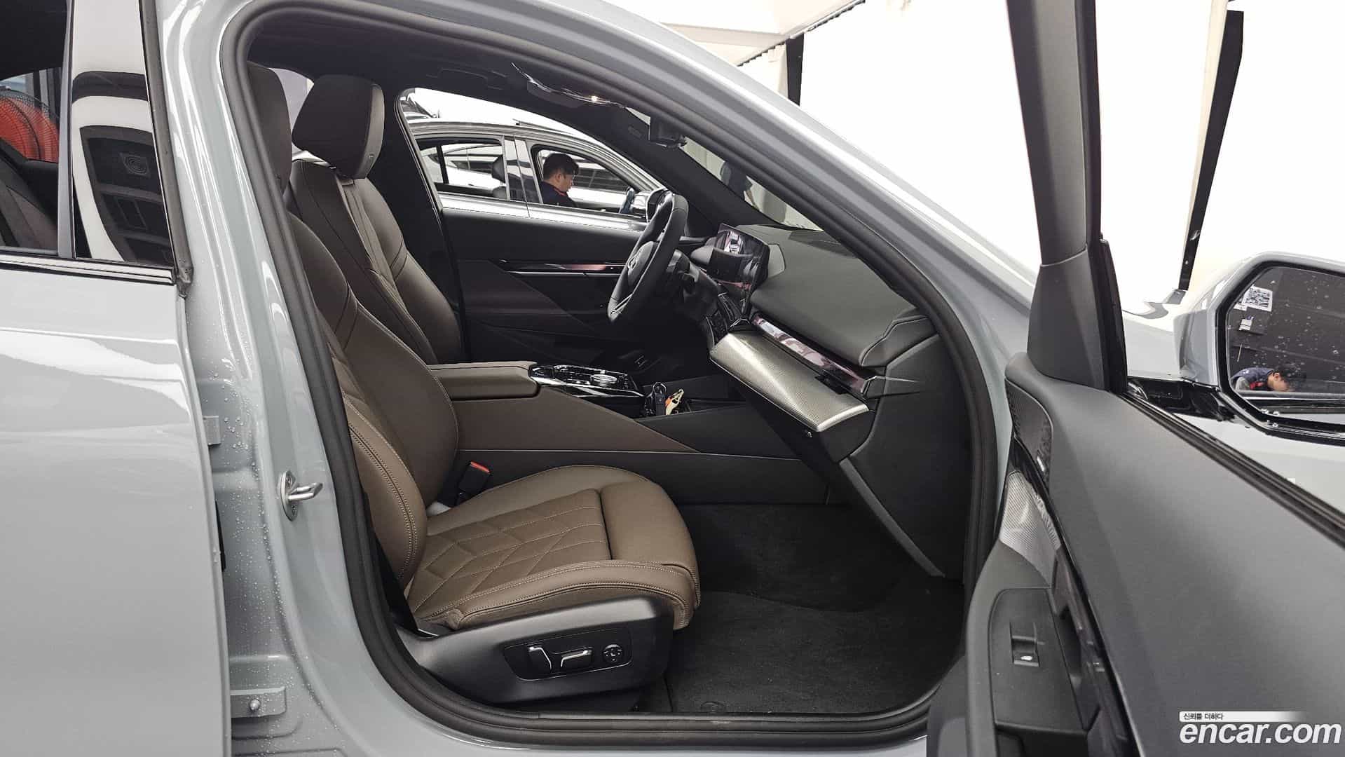 5-Series BMW 2025.3-OPTION-015