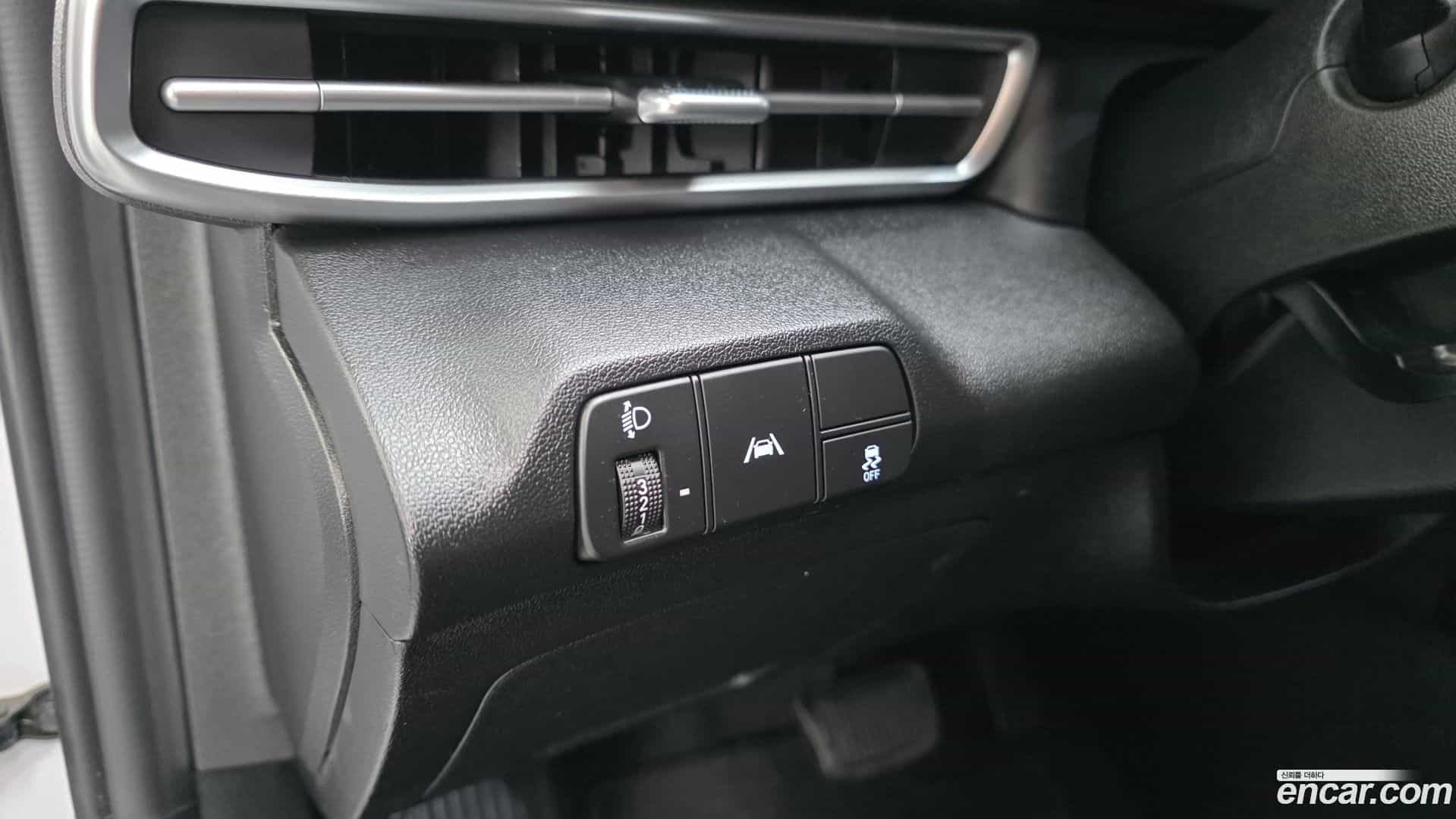 AVANTE Hyundai 2020.9-OPTION-017