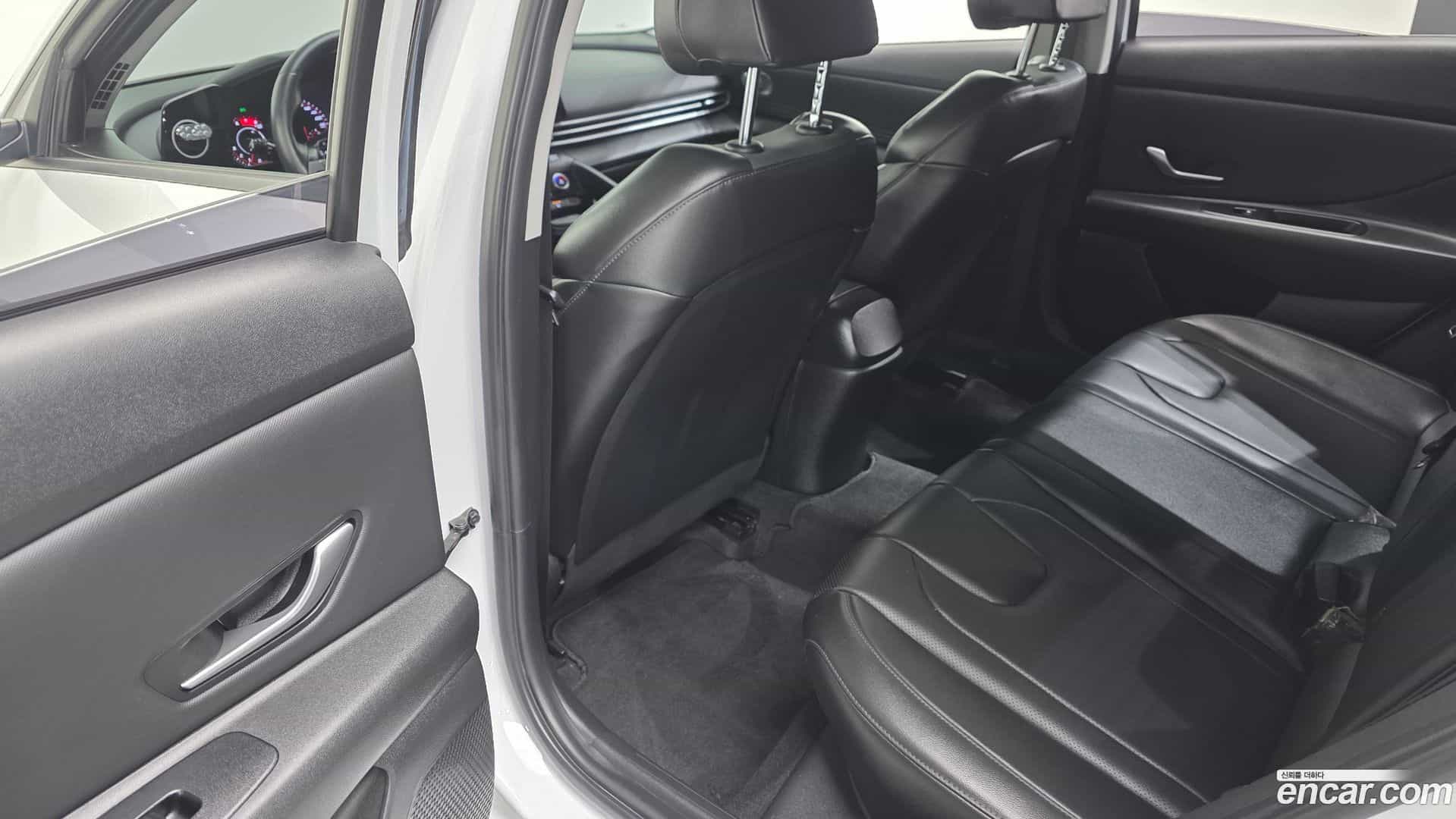 AVANTE Hyundai 2020.9-OPTION-023