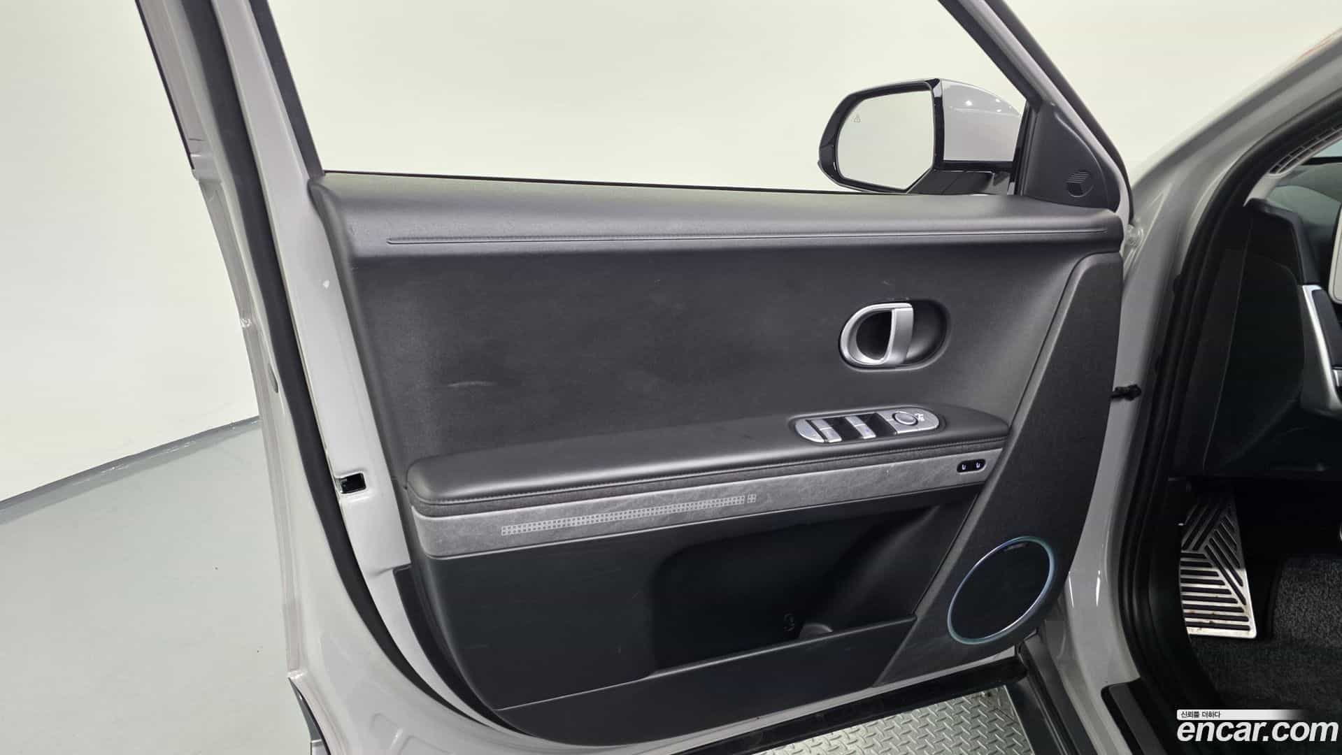Ioniq5 Hyundai 2022.2-INNER-034
