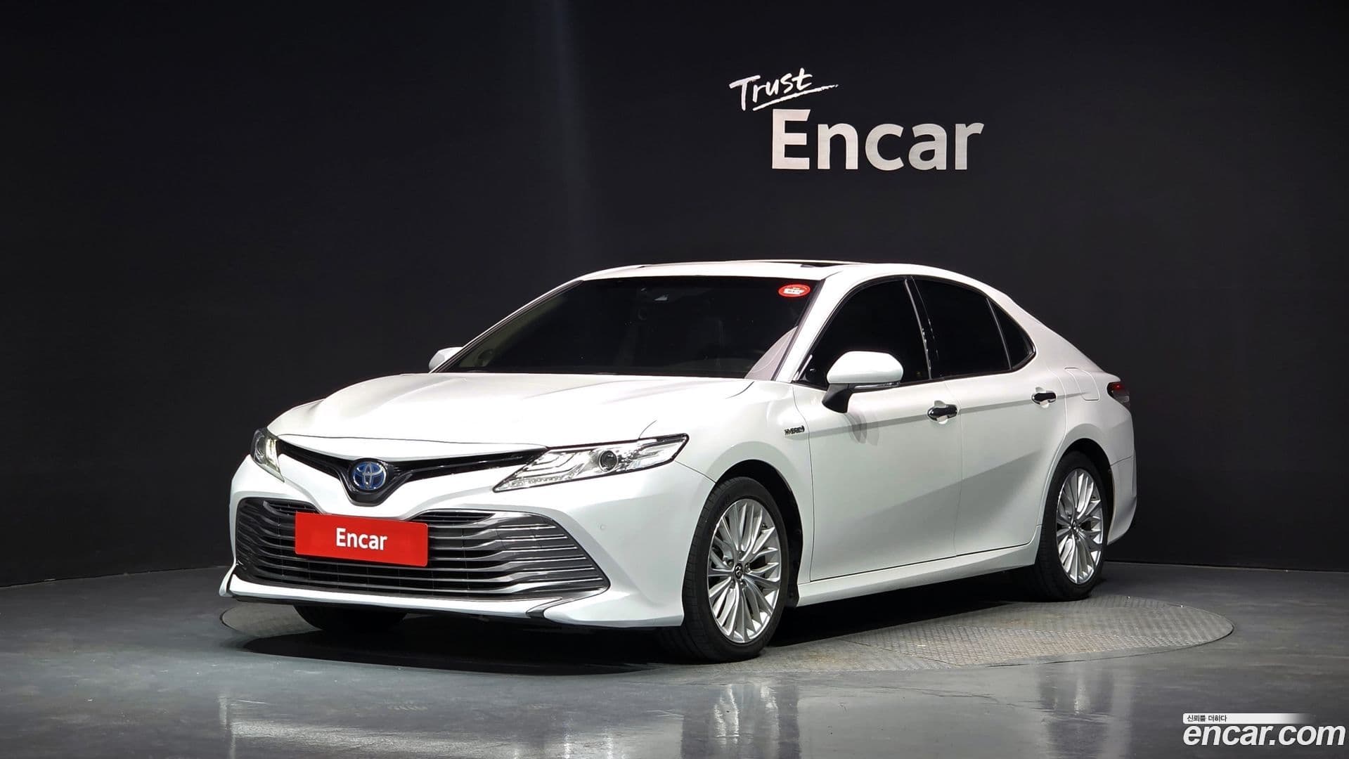 Main__Slider__Photo:Camry Toyota 2018.9-0