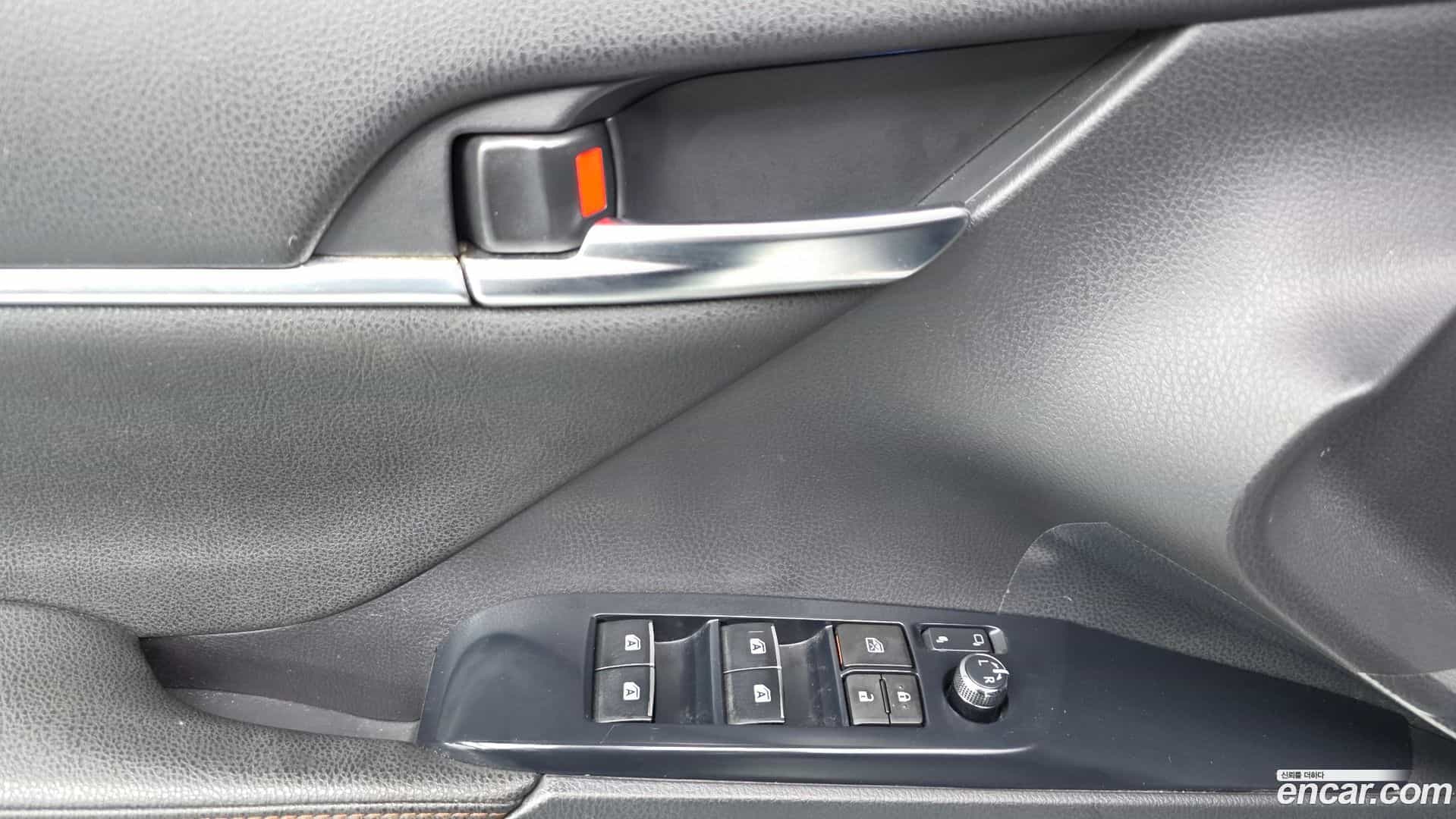 Camry Toyota 2018.9-OPTION-040