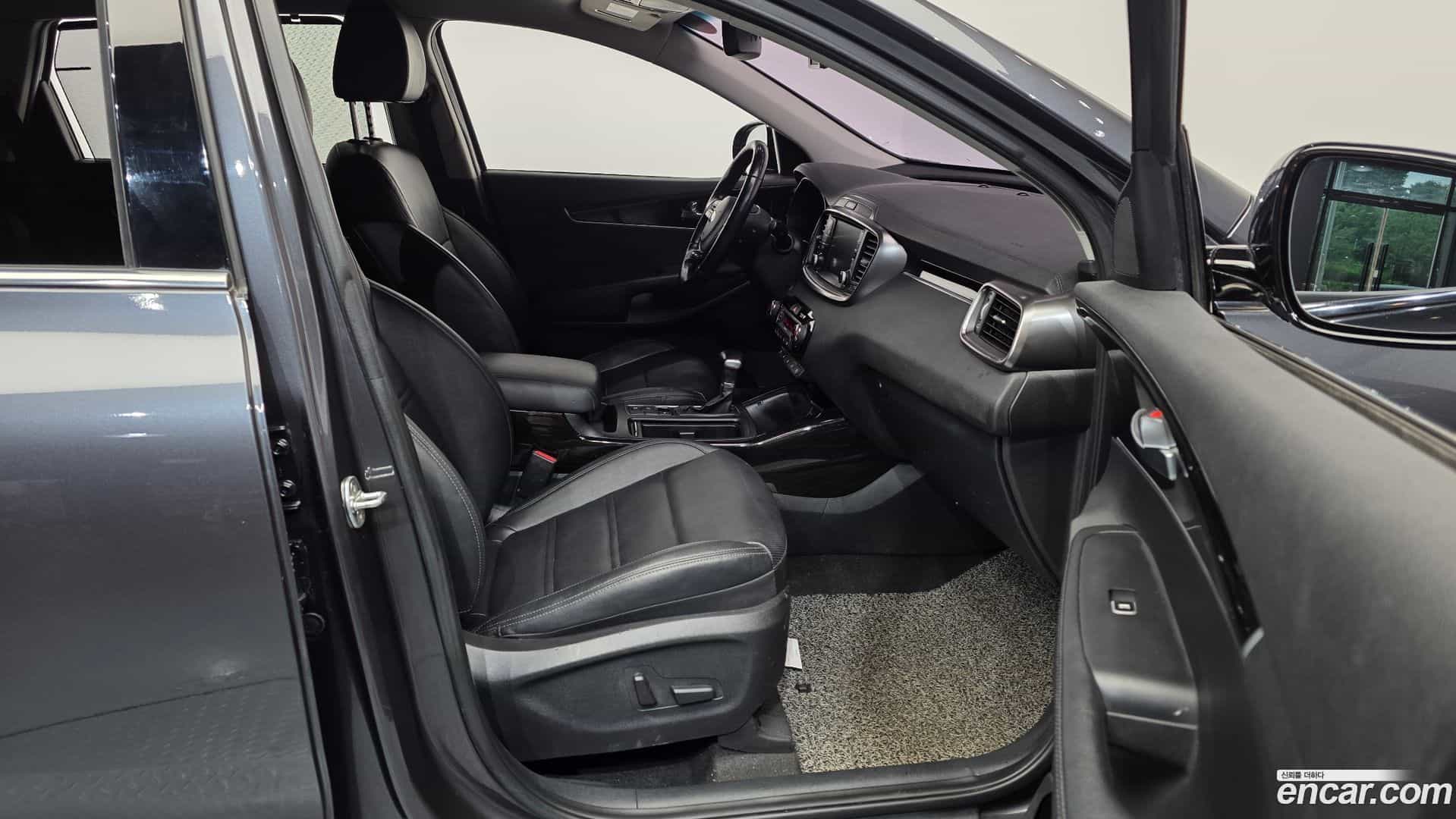 Sorento Kia 2019.1-OPTION-015