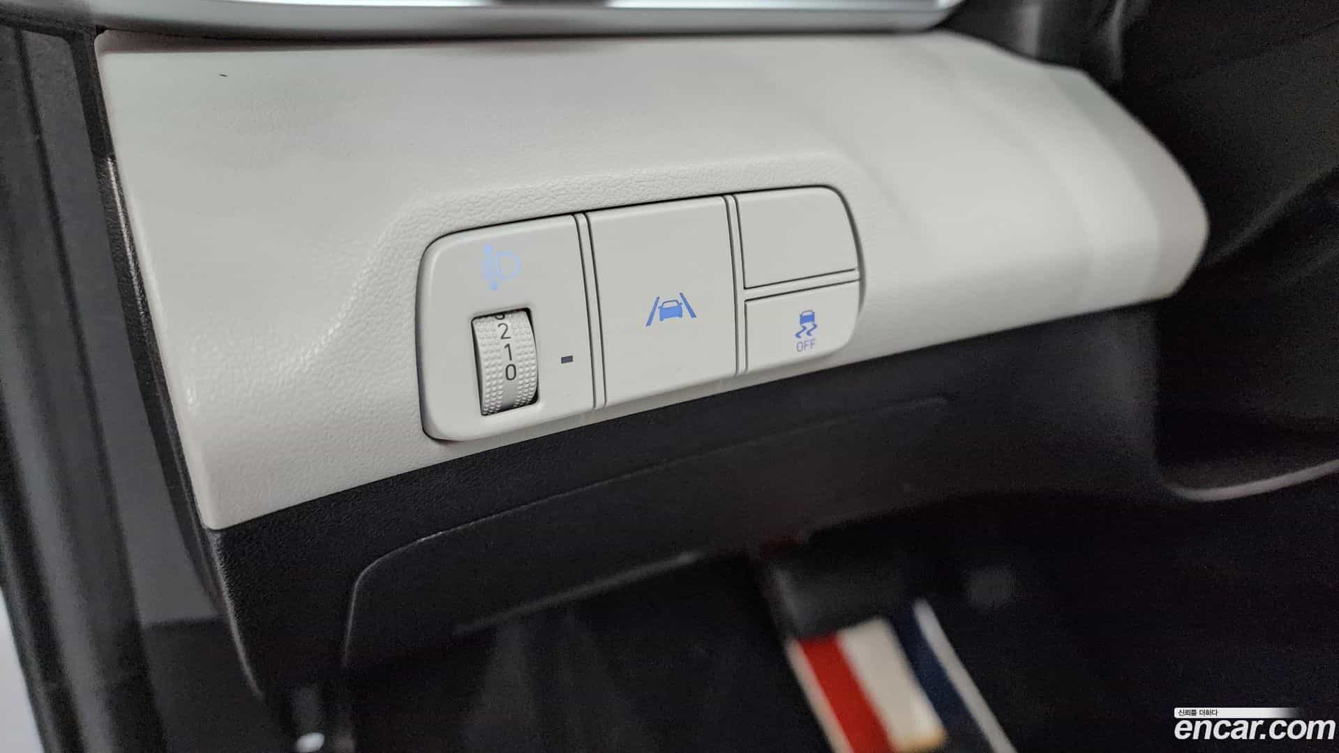 AVANTE Hyundai 2020.4-OPTION-023