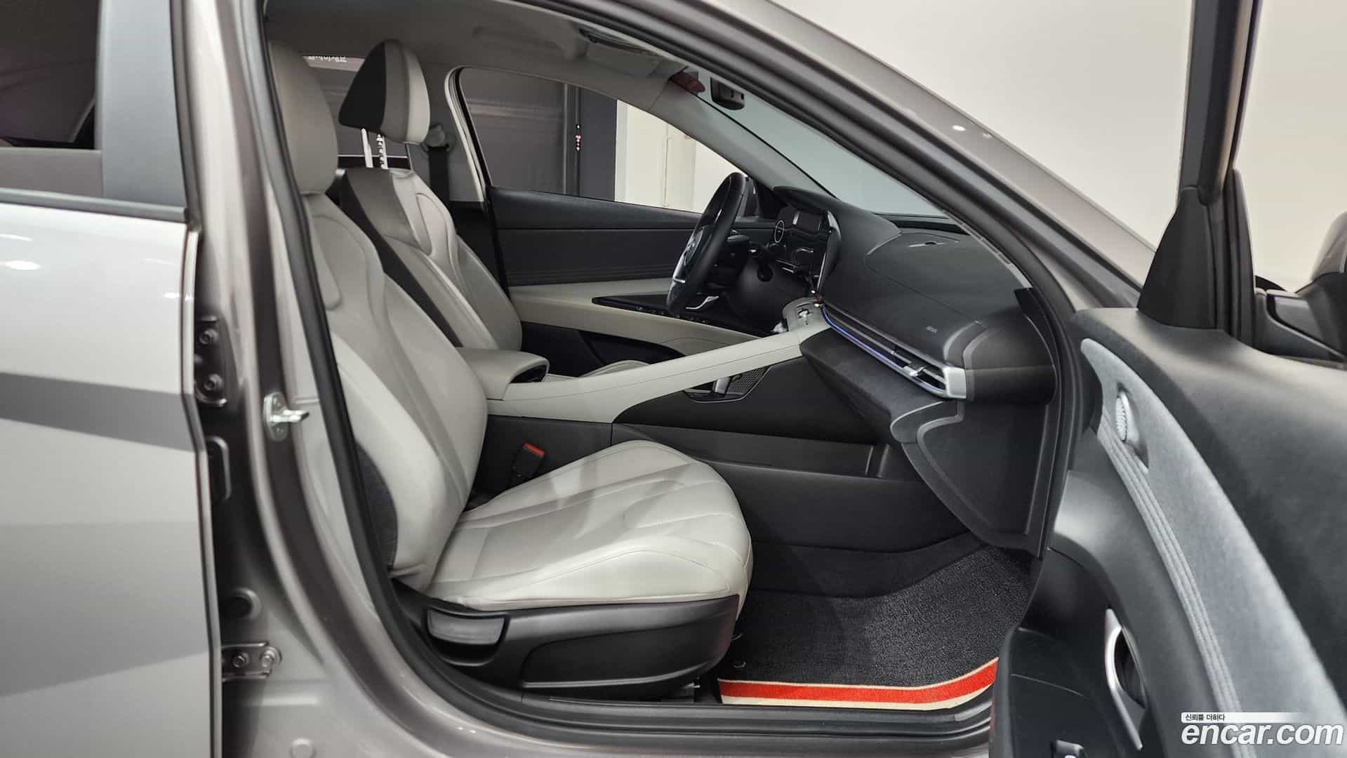 AVANTE Hyundai 2020.4-INNER-036
