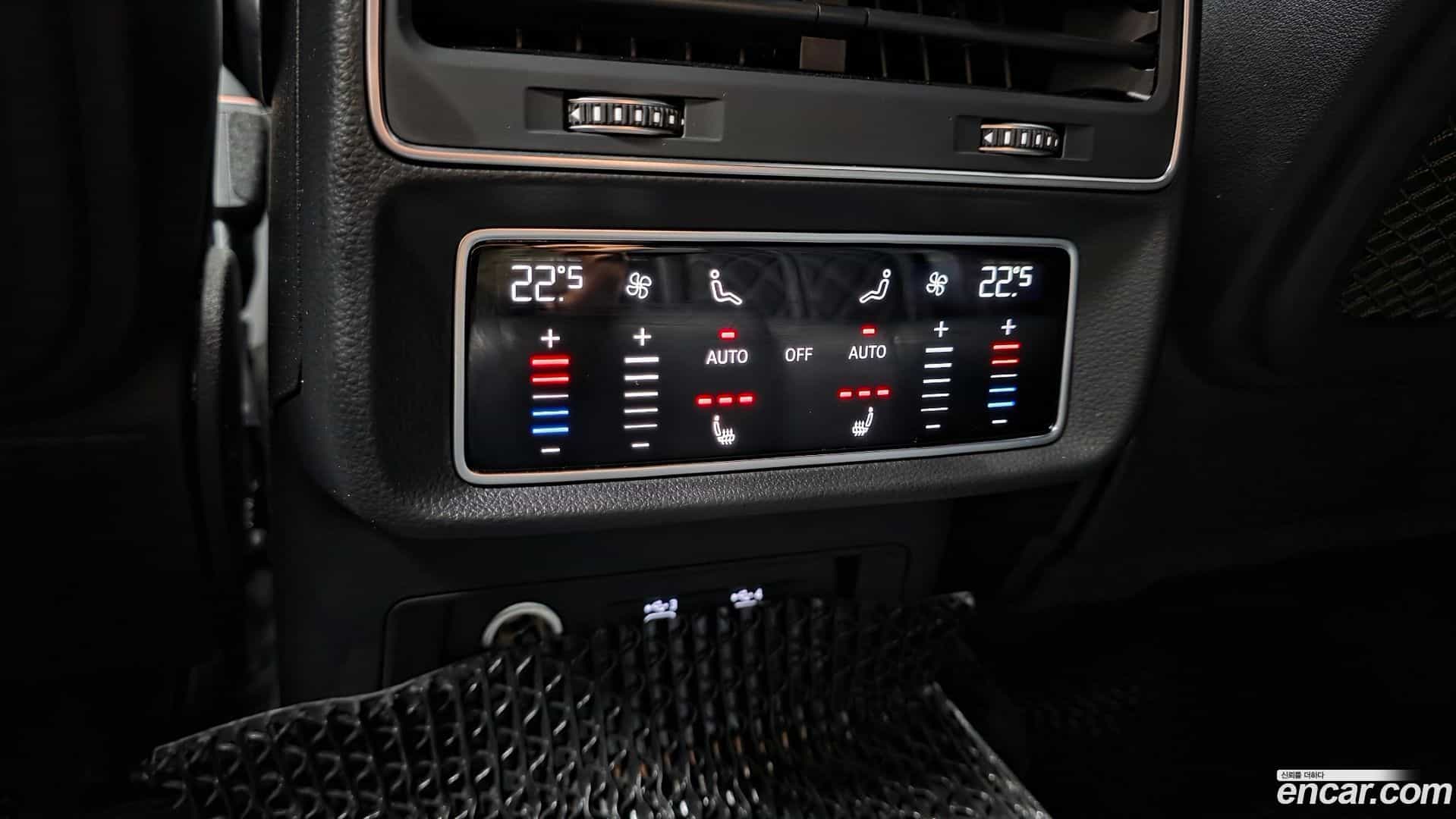 Q8 Audi 2021.6-OPTION-023