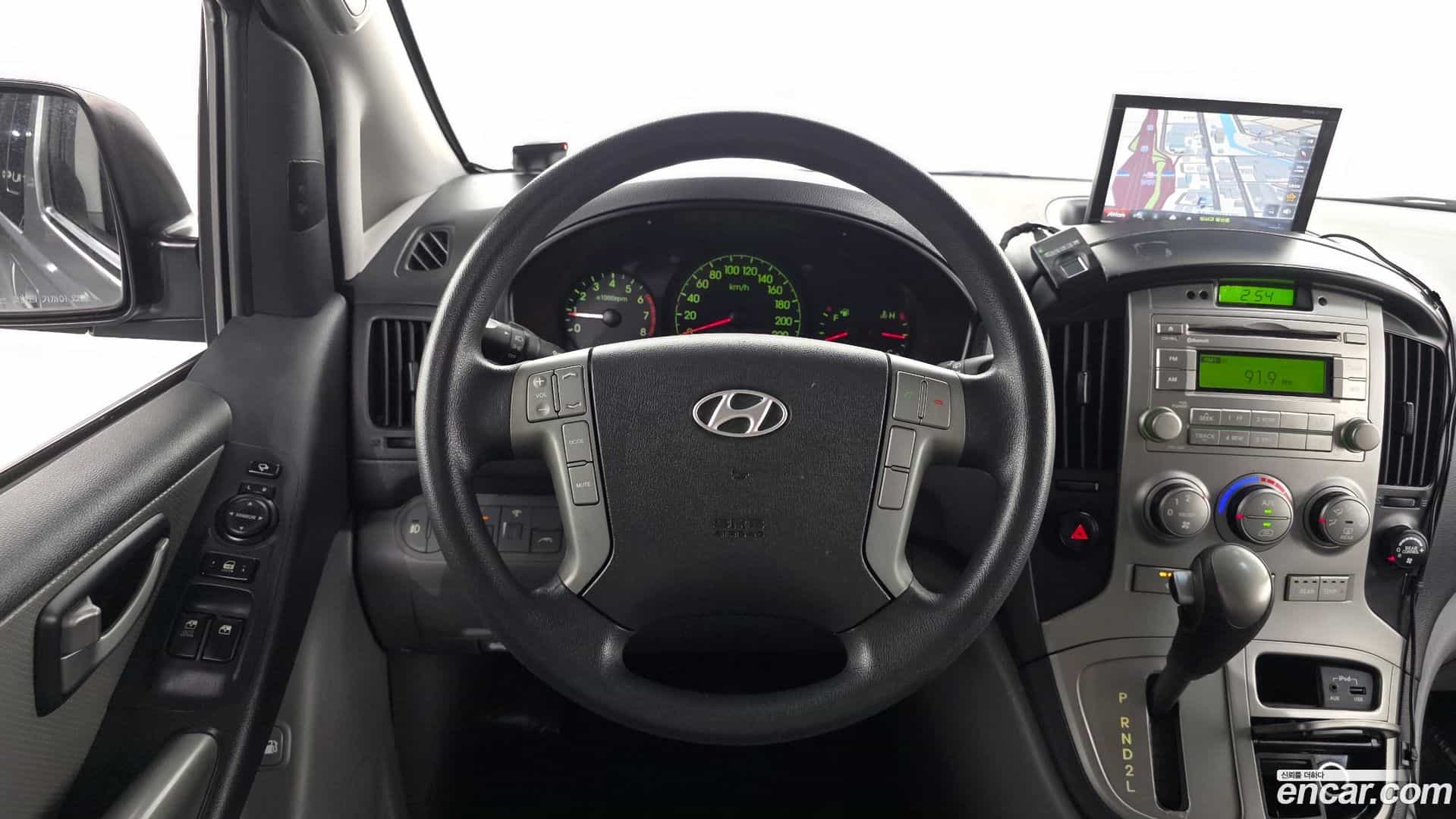 Starex Hyundai 2013.0-OPTION-016