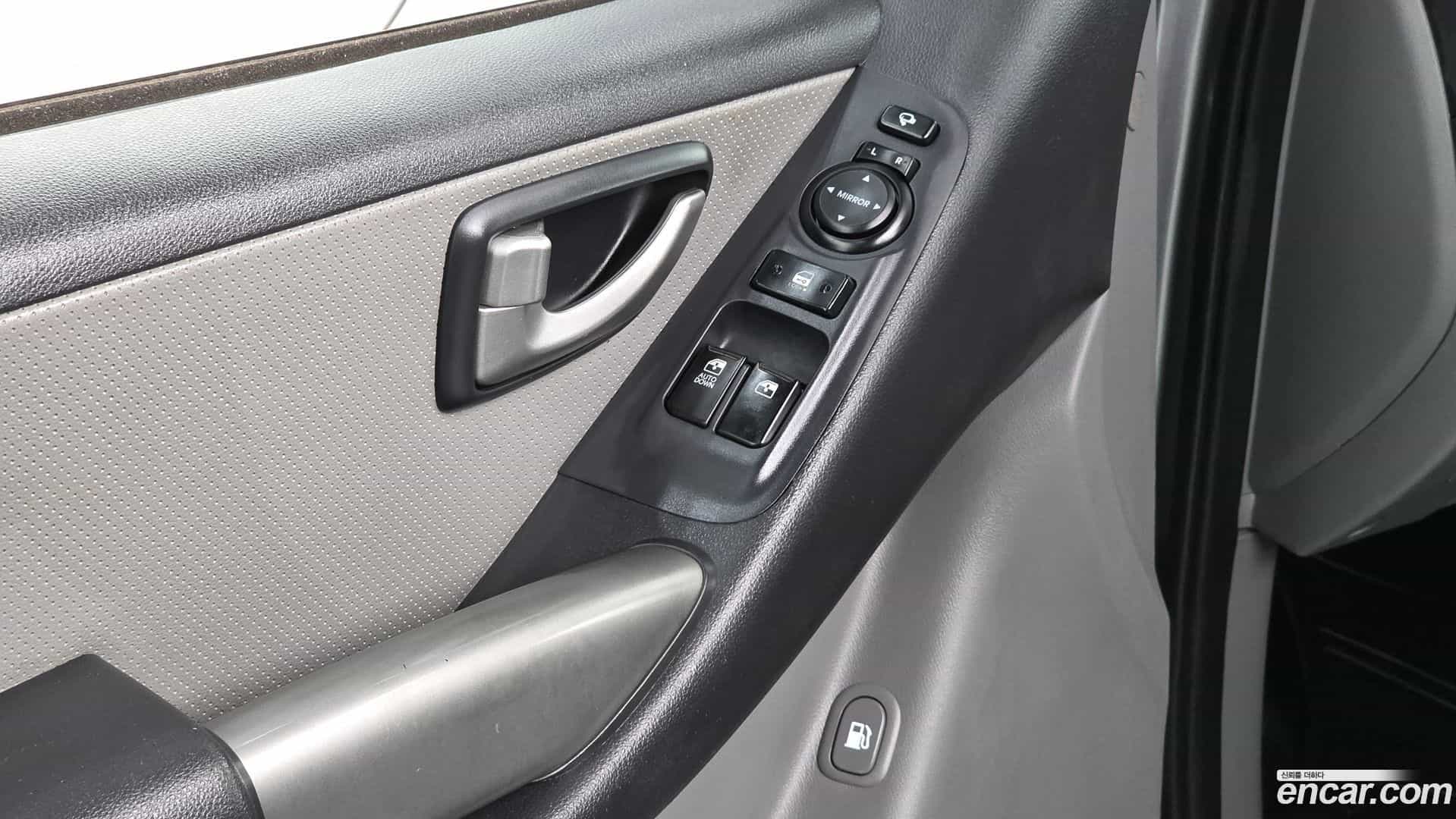 Starex Hyundai 2013.0-OPTION-020