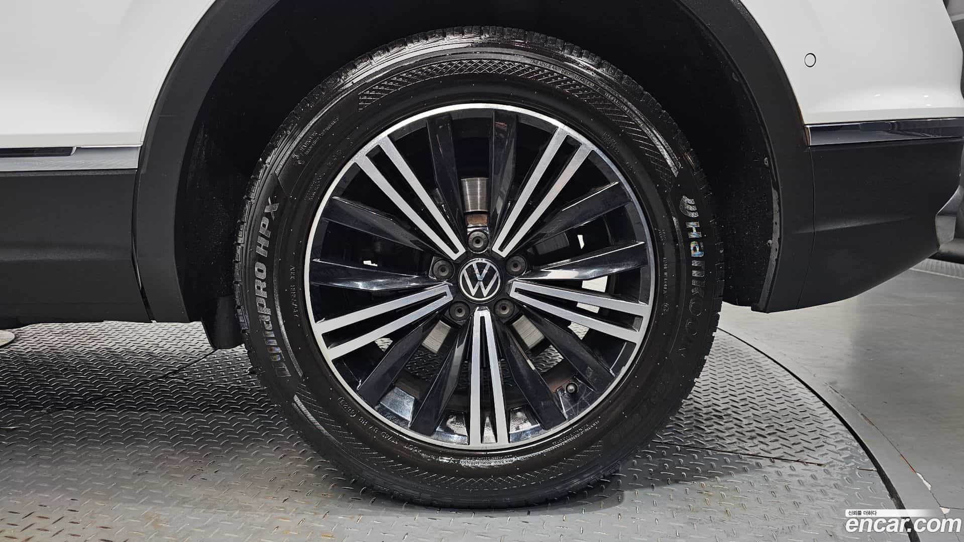 Tiguan Volkswagen 2022.2-OUTER-031