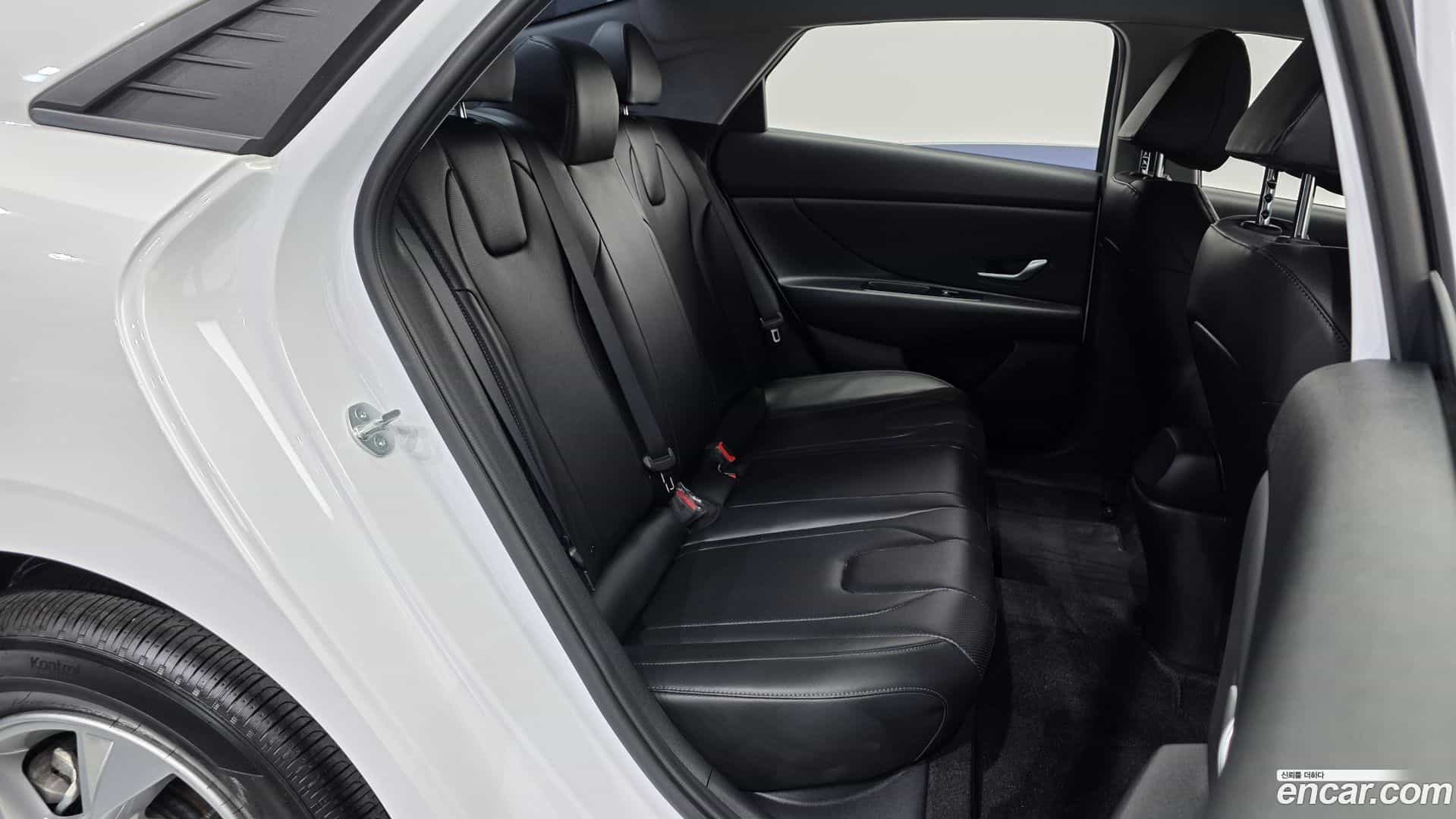 AVANTE Hyundai 2023.2-OPTION-016