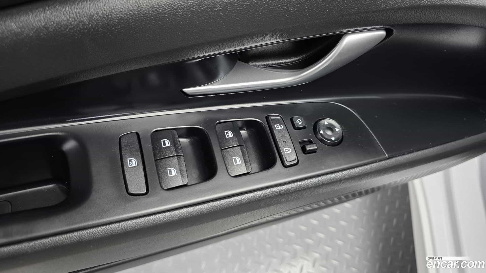 AVANTE Hyundai 2023.2-OPTION-044