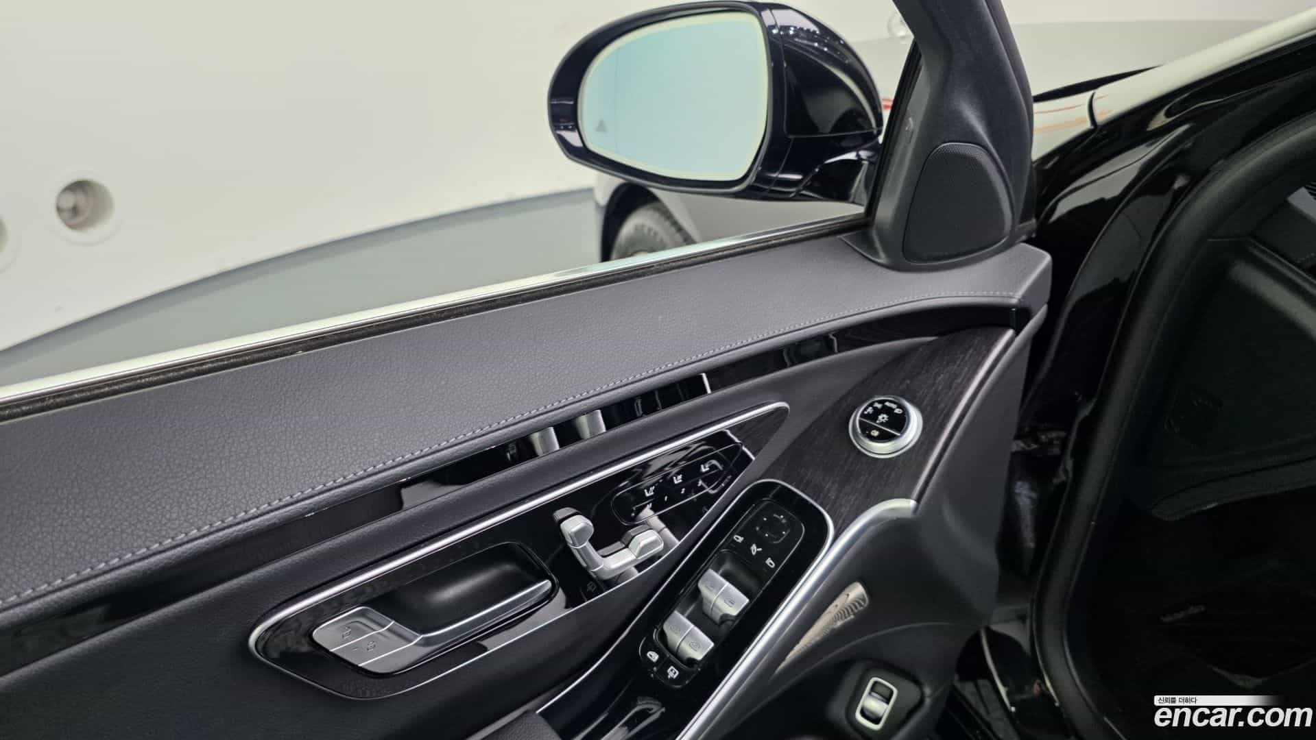 S-Class Mercedes-Benz 2021.6-OPTION-050