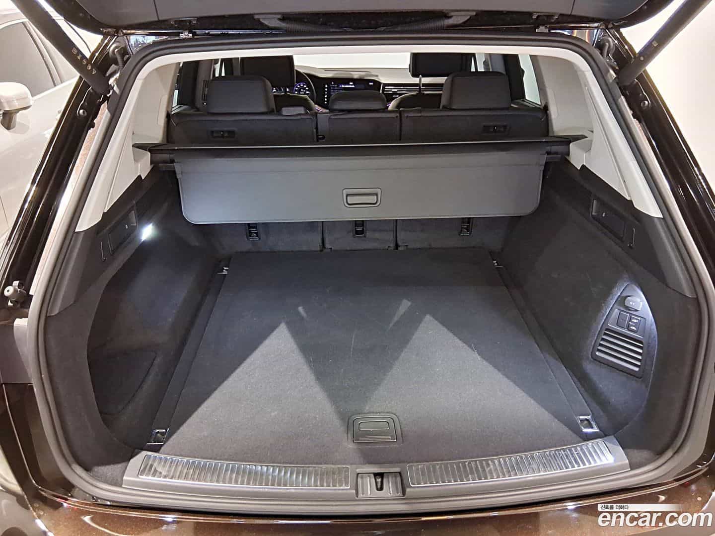 Touareg Volkswagen 2024.11-OPTION-019
