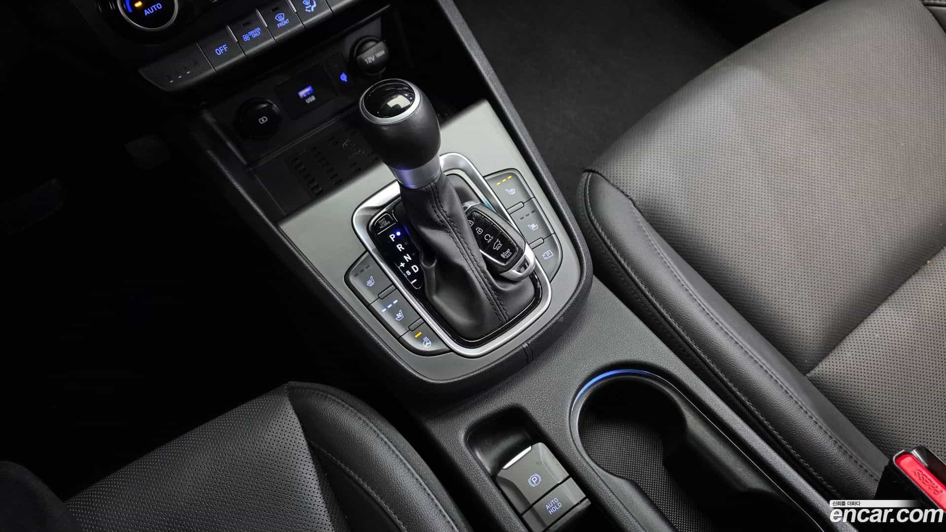 Kona Hyundai 2021.3-INNER-009