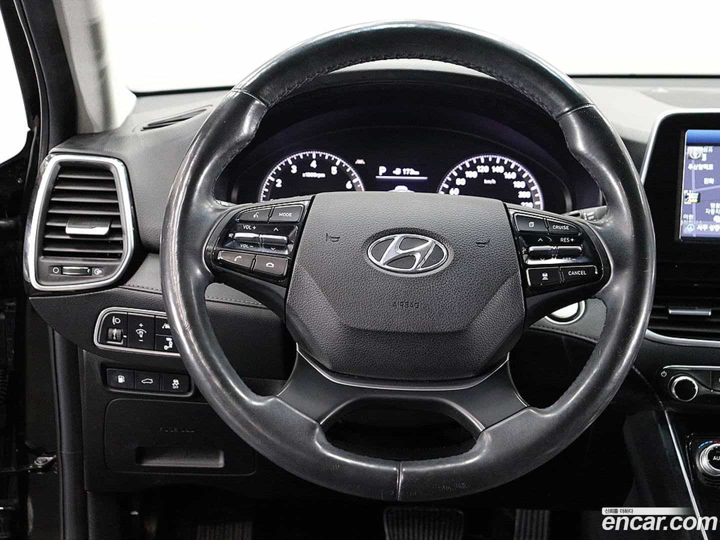 Grandeur Hyundai 2018.2-INNER-008