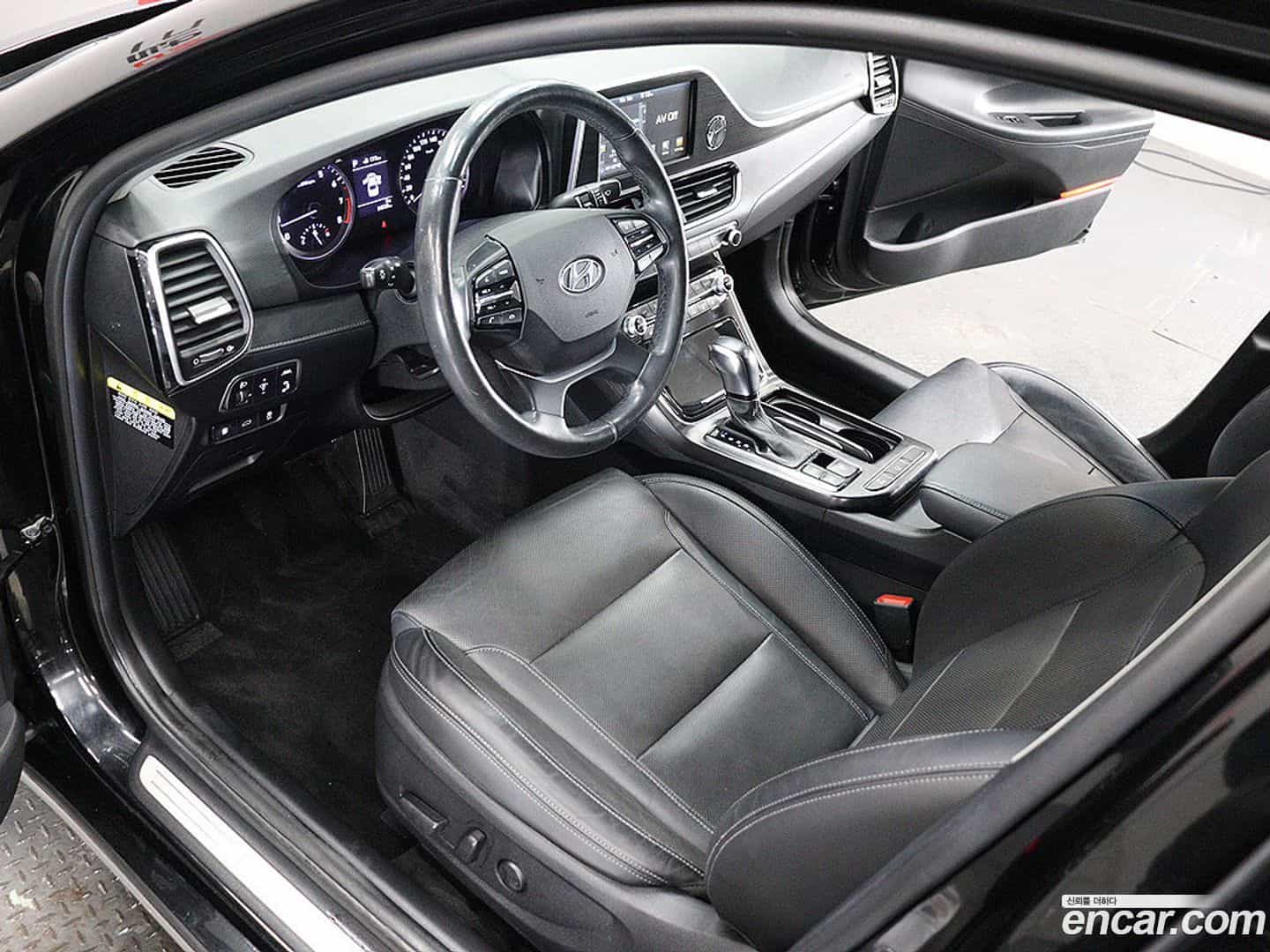Grandeur Hyundai 2018.2-OPTION-022