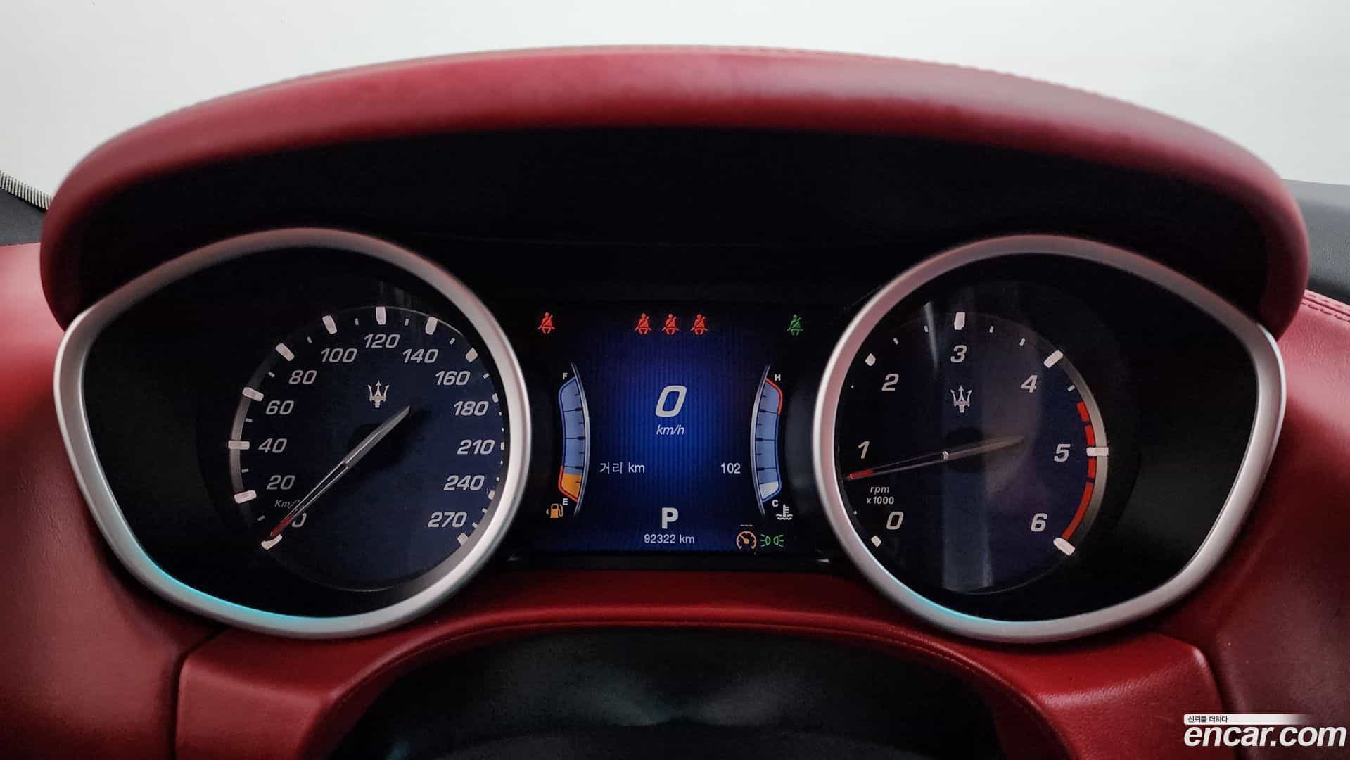 Ghibli Maserati 2016.11-INNER-008