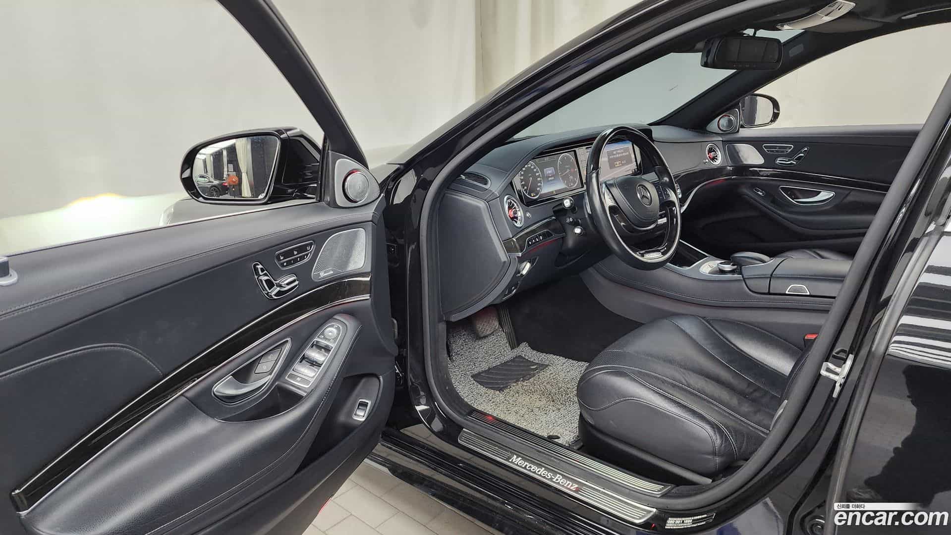 S-Class Mercedes-Benz 2015.0-INNER-010