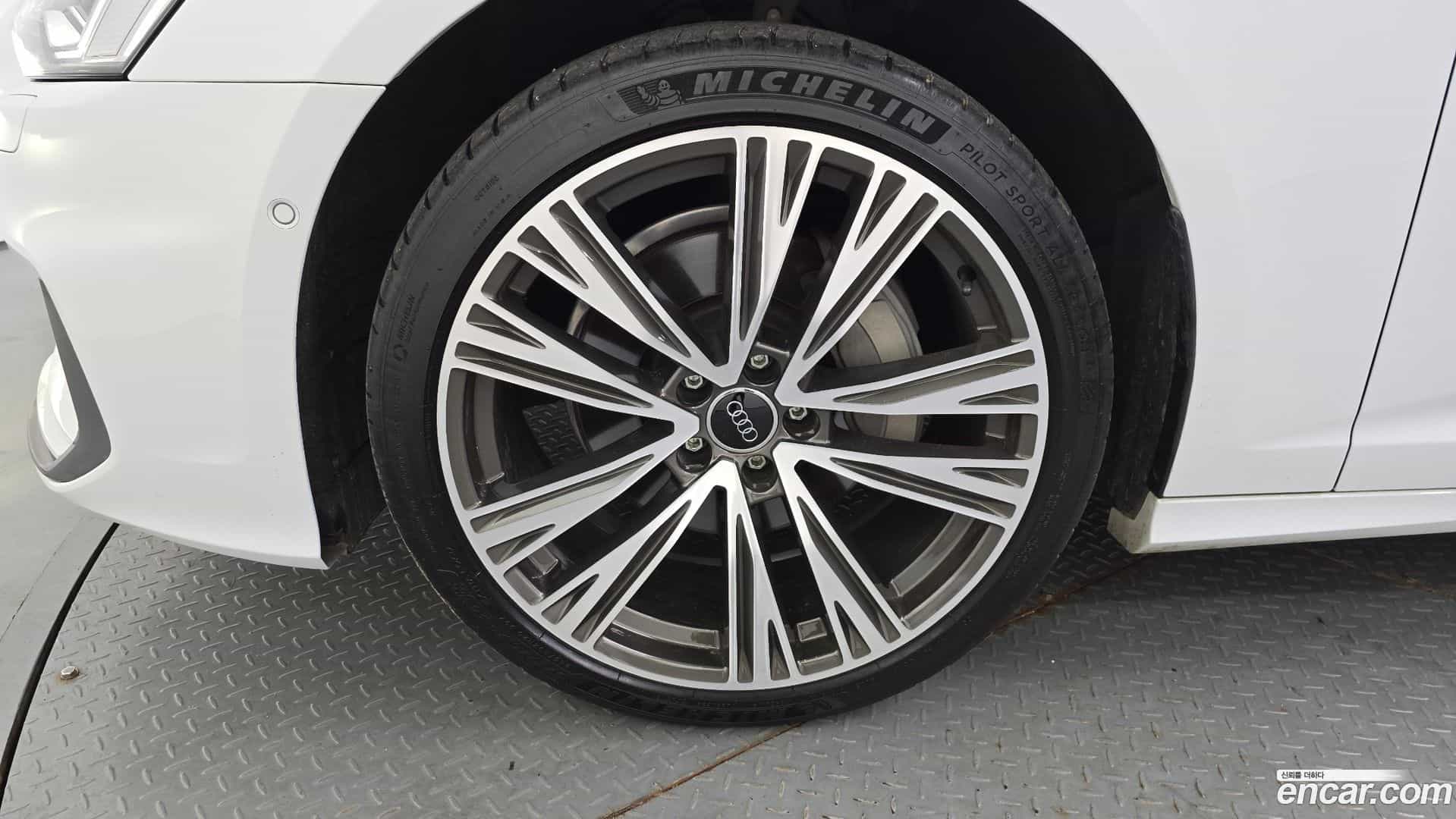 A6 Audi 2019.10-OUTER-005