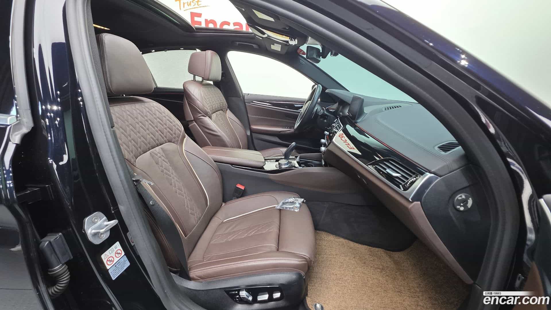 5-Series BMW 2019.6-INNER-010