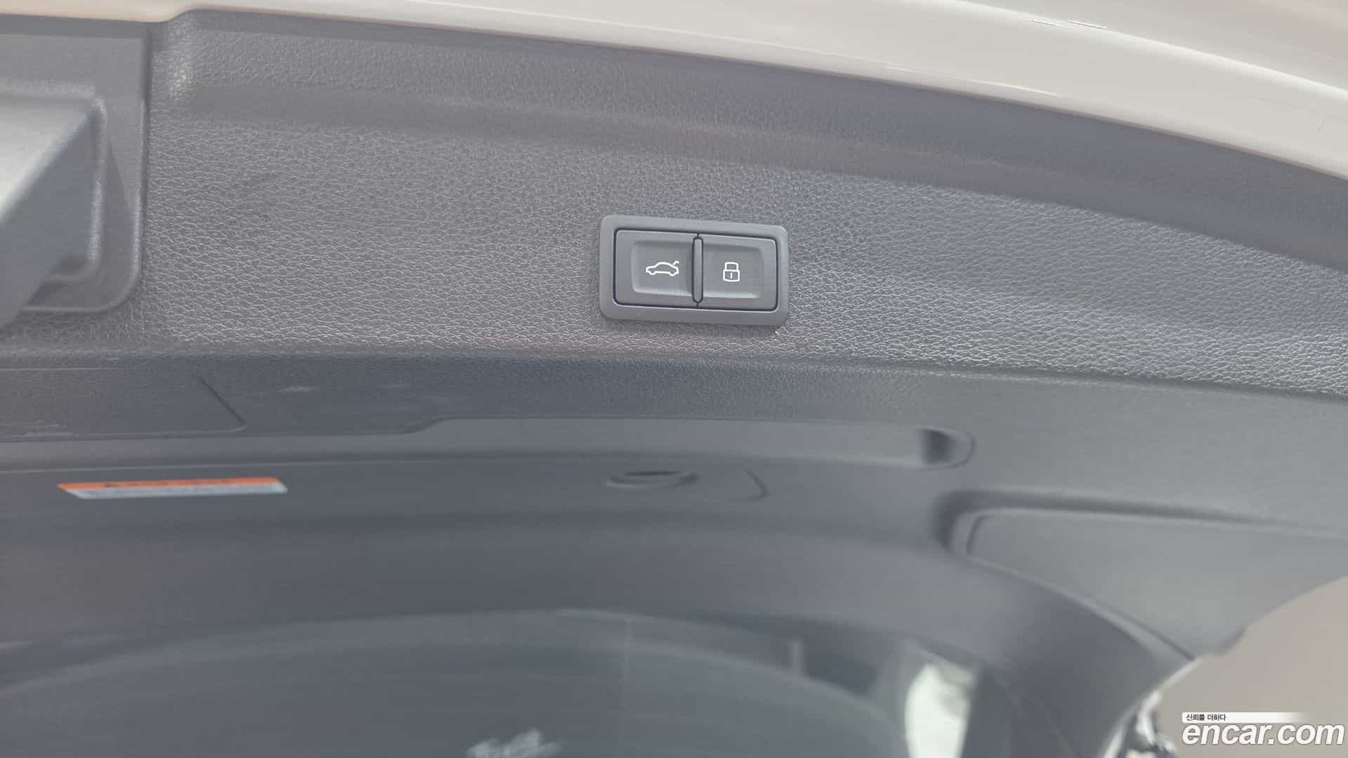 Q3 Audi 2022.11-INNER-036
