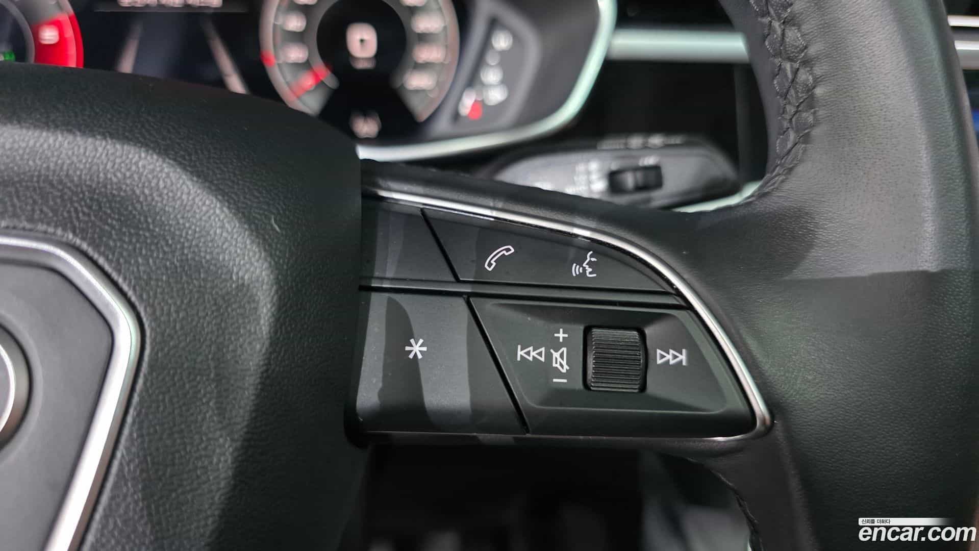 Q3 Audi 2022.11-OPTION-040
