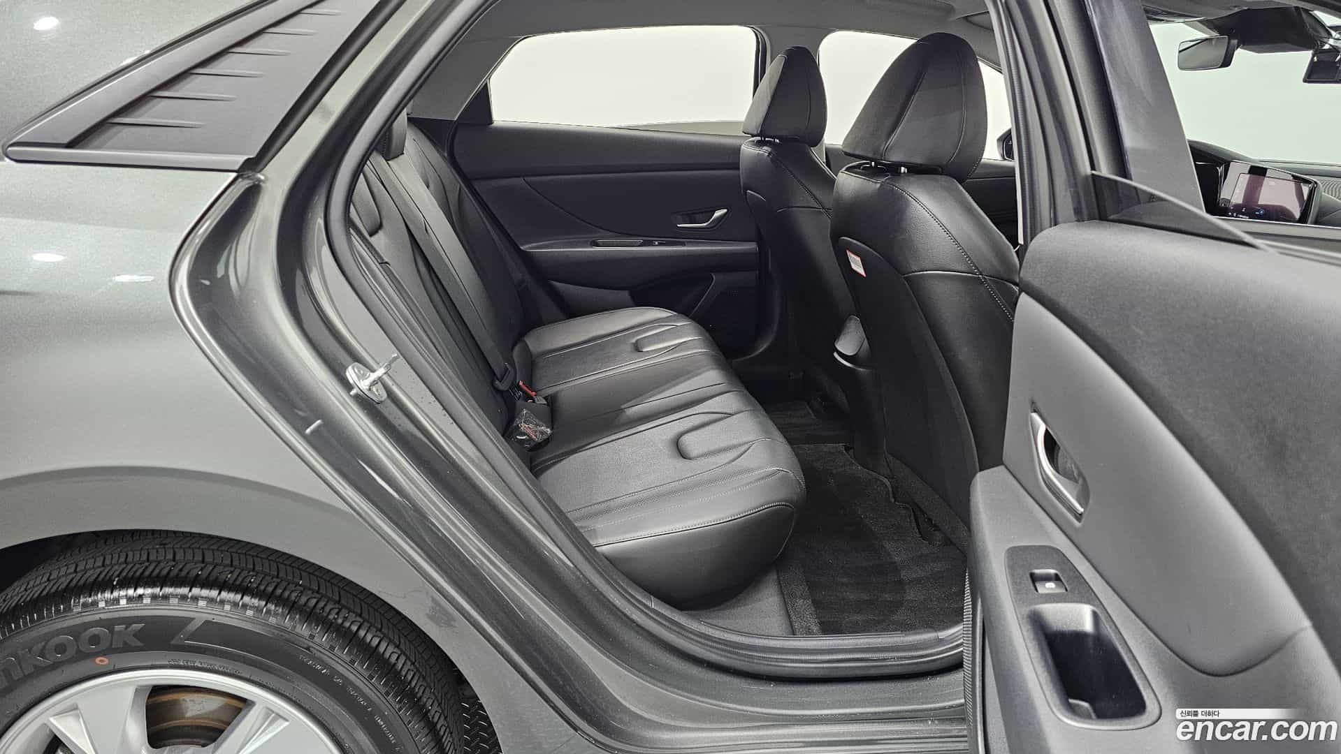 AVANTE Hyundai 2020.10-OPTION-015