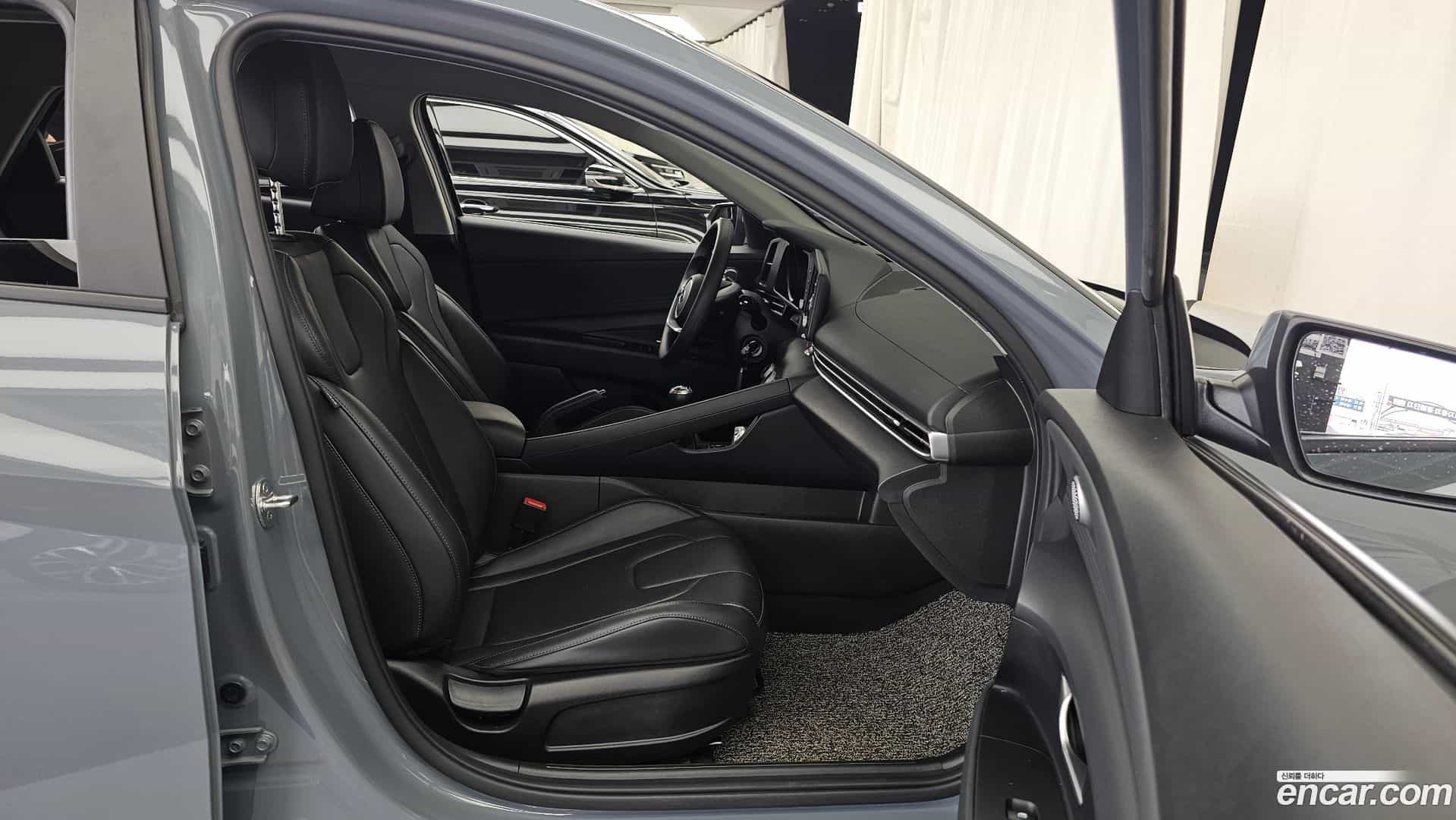 AVANTE Hyundai 2021.0-OPTION-015