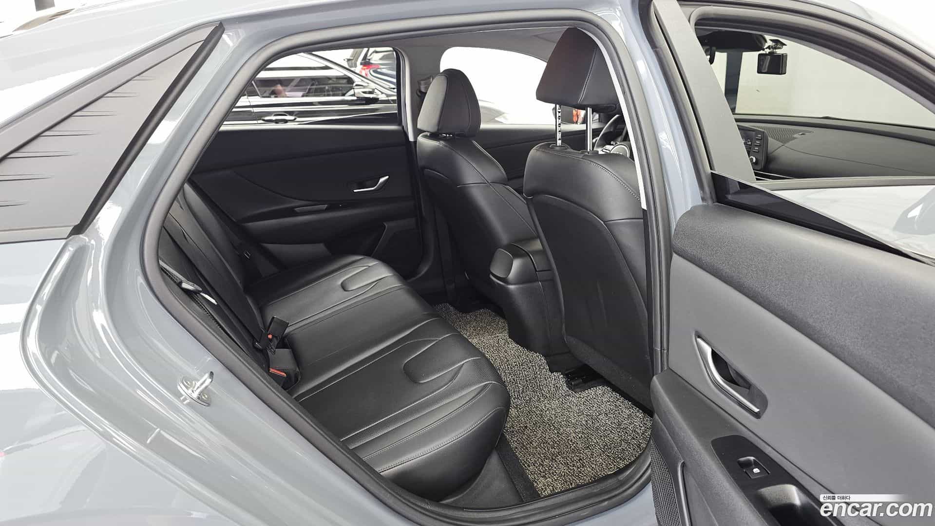 AVANTE Hyundai 2021.0-OPTION-016