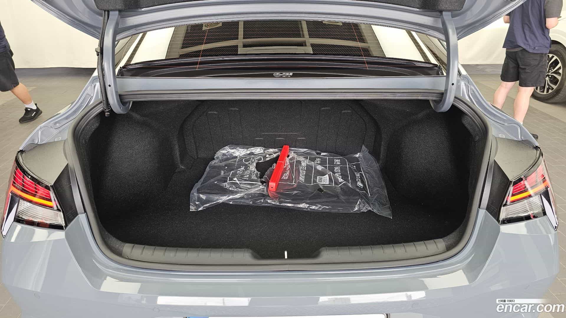 AVANTE Hyundai 2021.0-OPTION-024