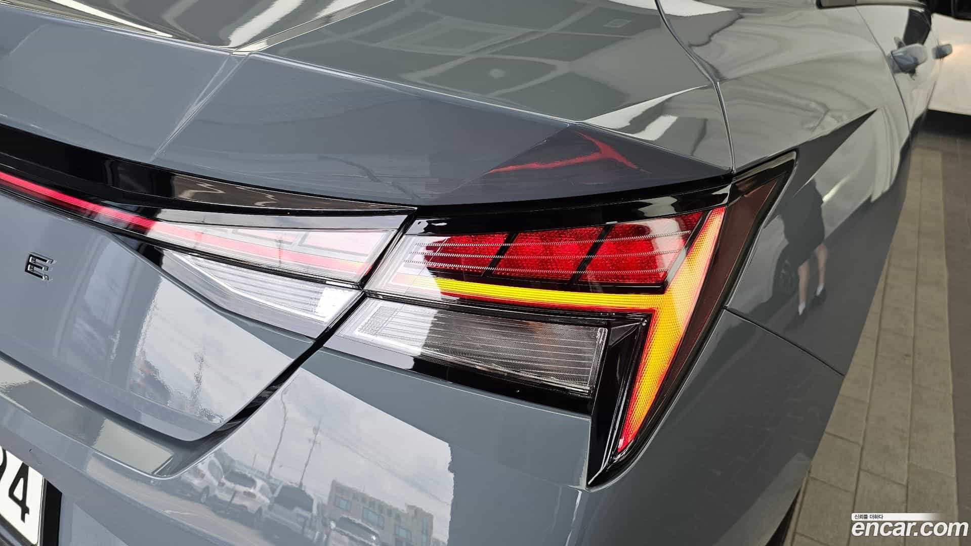 AVANTE Hyundai 2021.0-OUTER-033