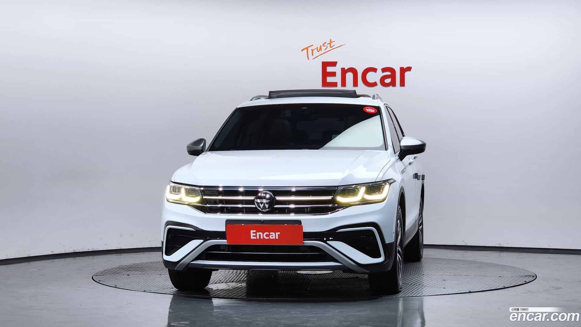 Tiguan Volkswagen 2022.10-OUTER-003