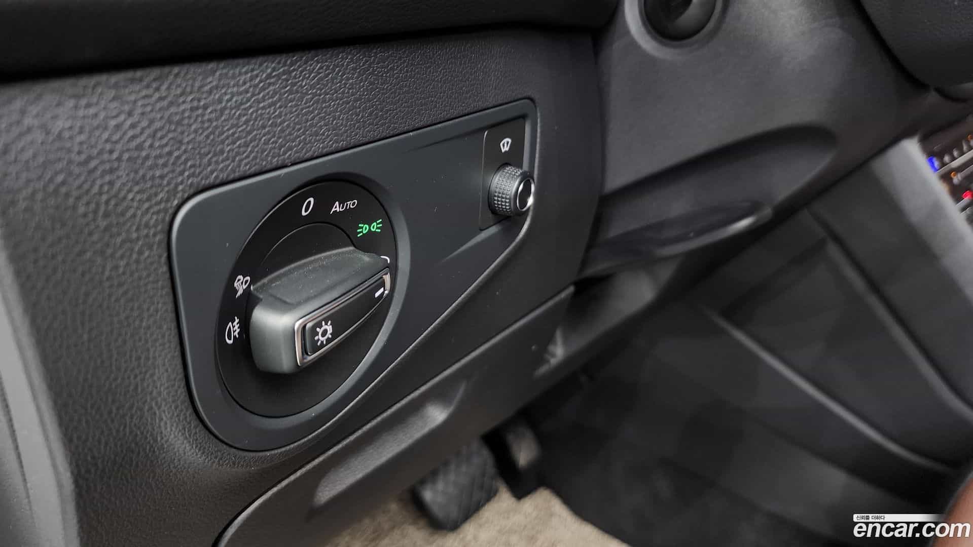 Tiguan Volkswagen 2022.10-OPTION-042