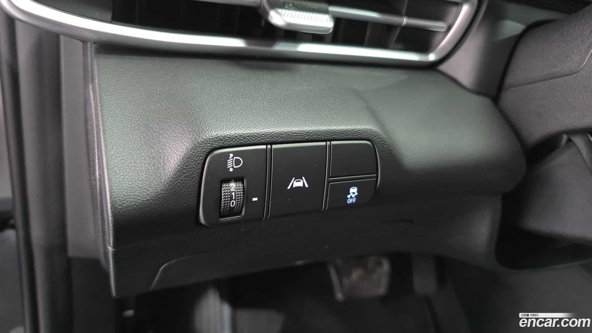AVANTE Hyundai 2020.11-OPTION-017