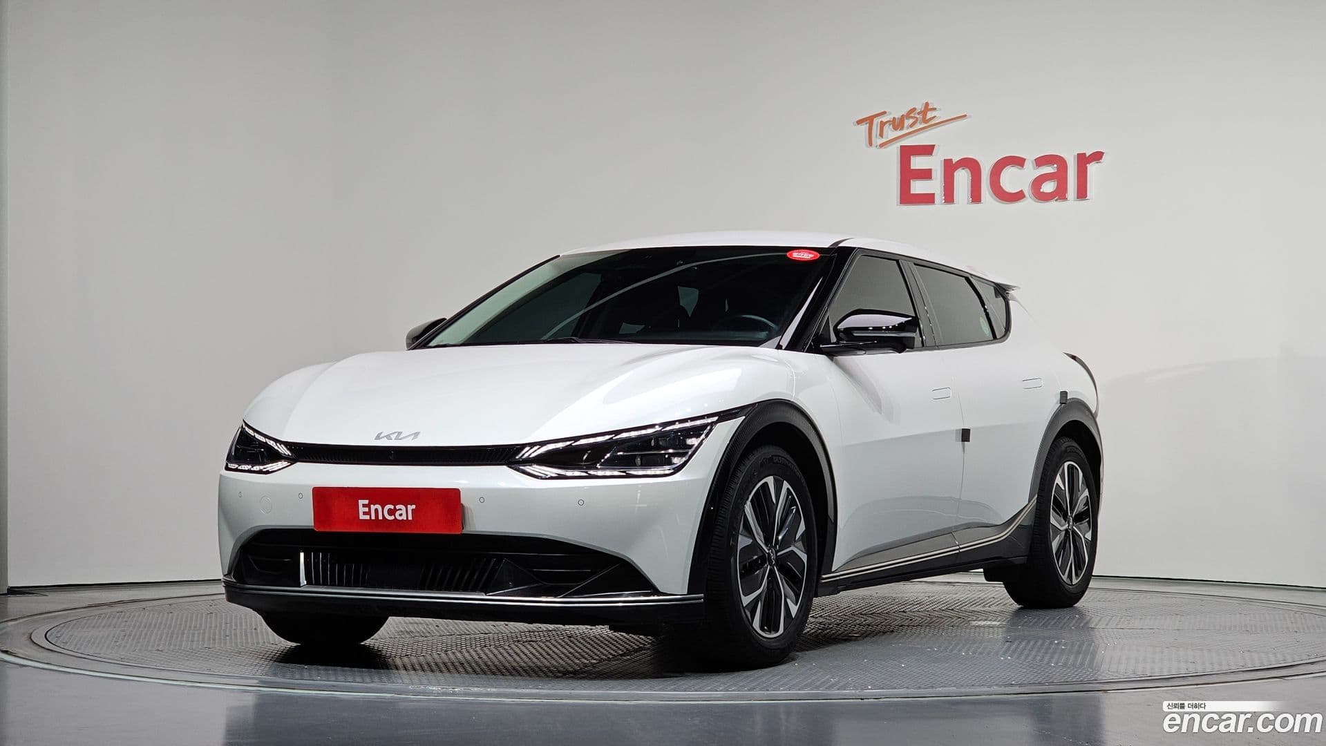 Main__Slider__Photo:EV6 Kia 2022.3-0