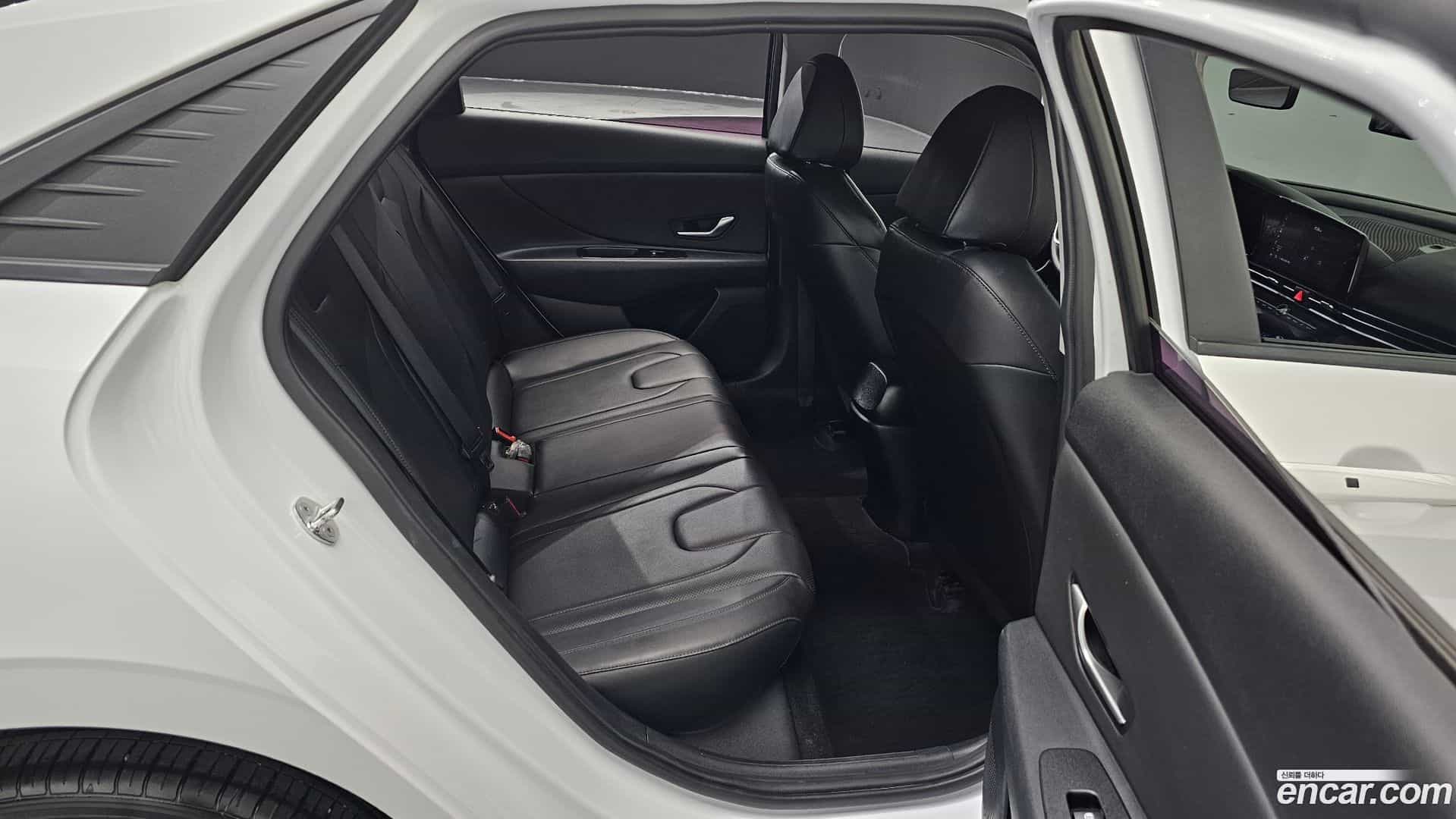 AVANTE Hyundai 2020.5-OPTION-015