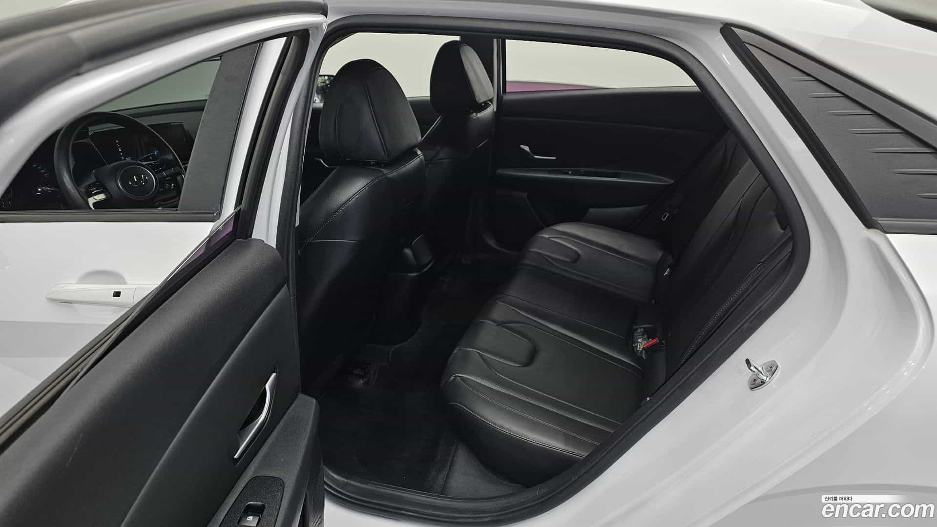 AVANTE Hyundai 2020.5-OPTION-016