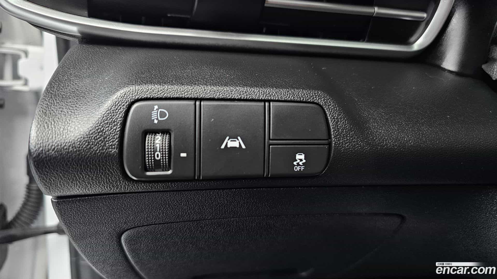 AVANTE Hyundai 2020.5-OPTION-022